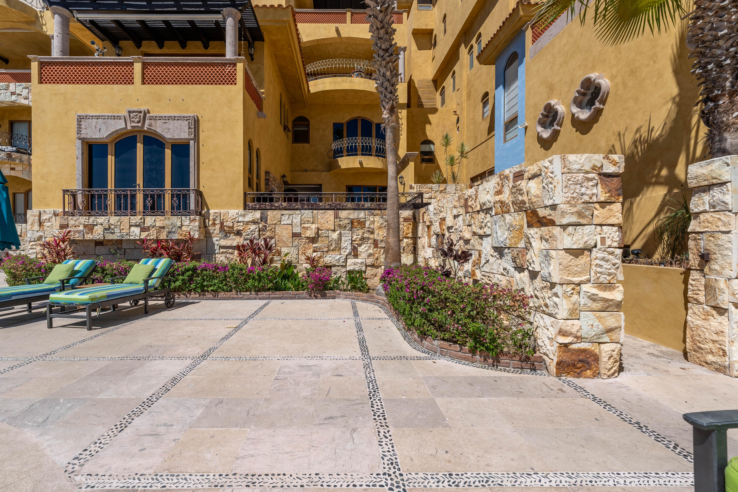 El Cielito Condo, Palma Real Privada al Paraiso