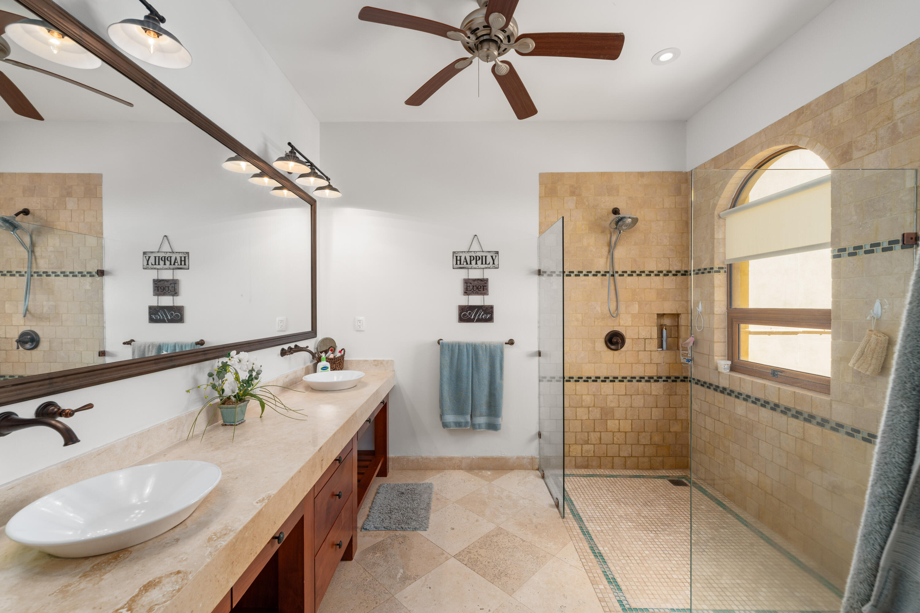 El Cielito Condo, Palma Real Privada al Paraiso