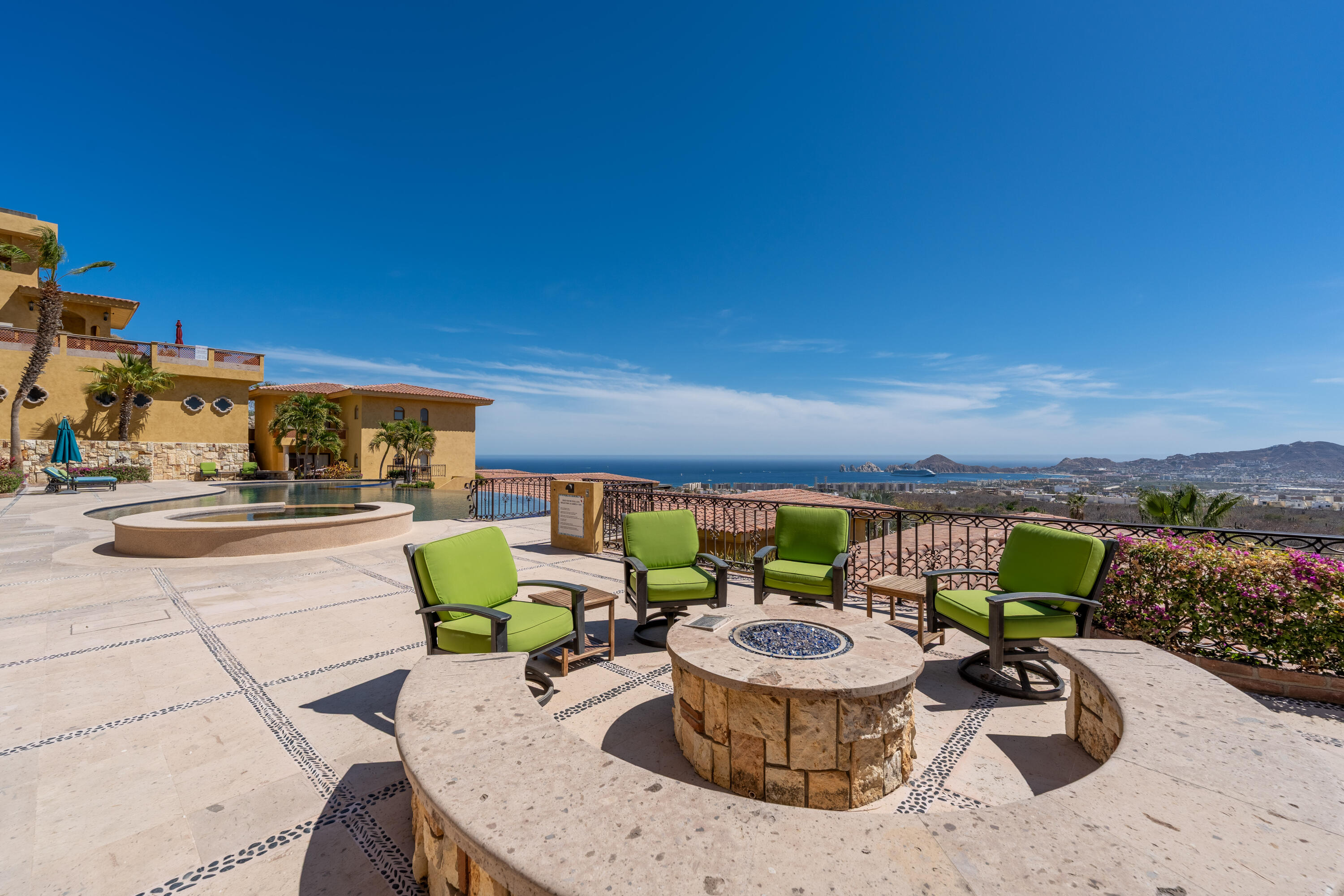 El Cielito Condo, Palma Real Privada al Paraiso