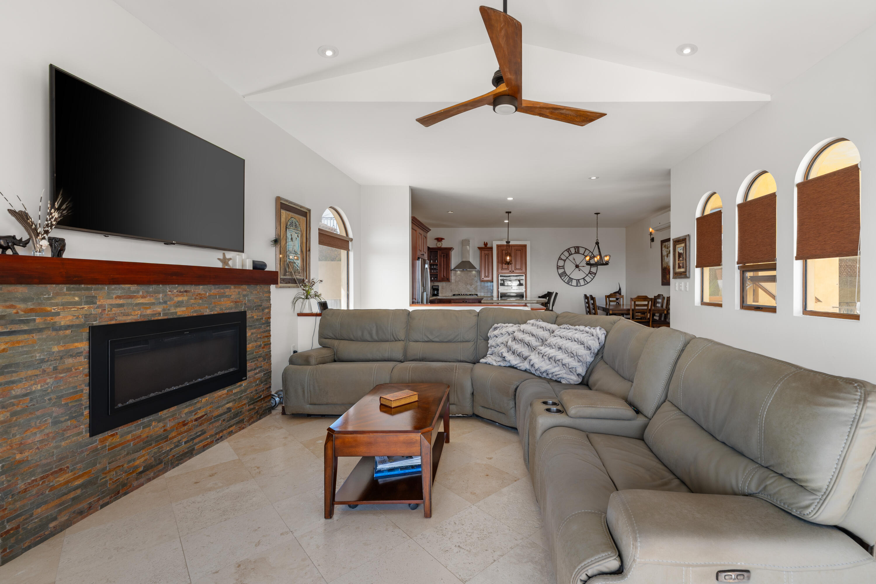 El Cielito Condo, Palma Real Privada al Paraiso