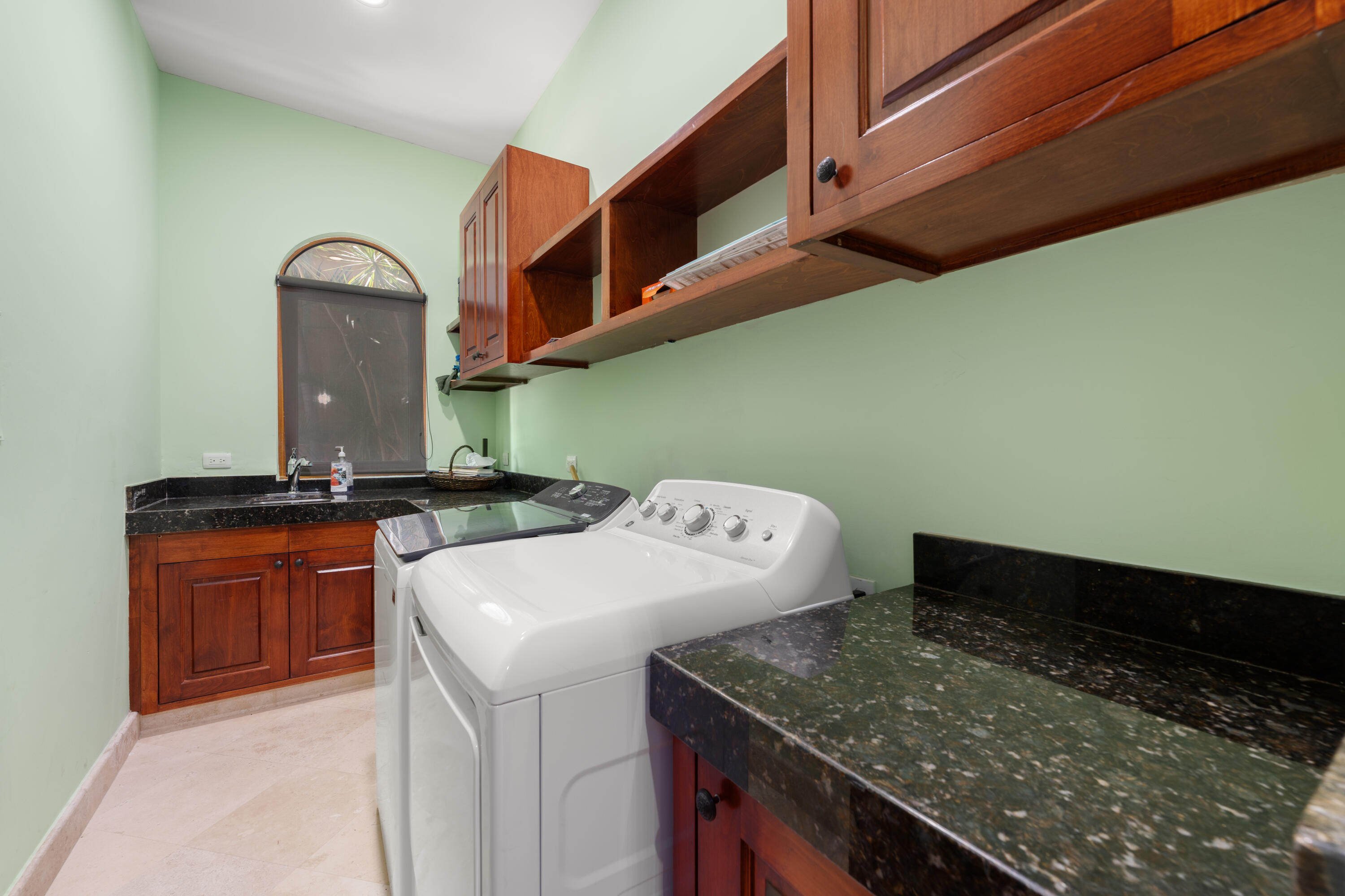 El Cielito Condo, Palma Real Privada al Paraiso