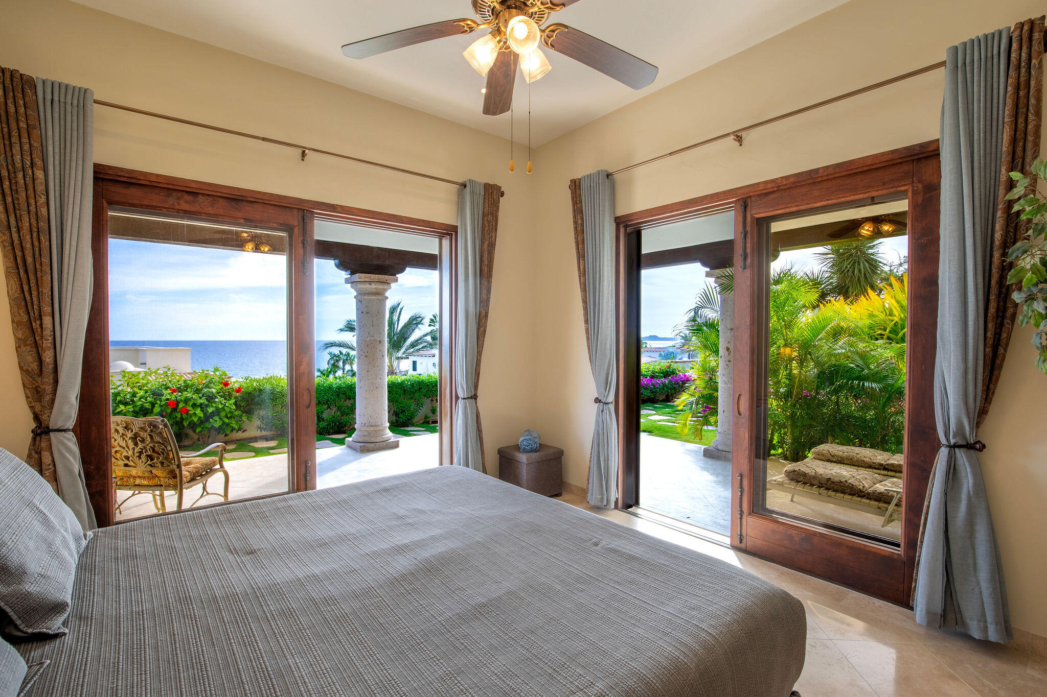 CONDO, EL ENCANTO, SELLER FIN. GARAGE