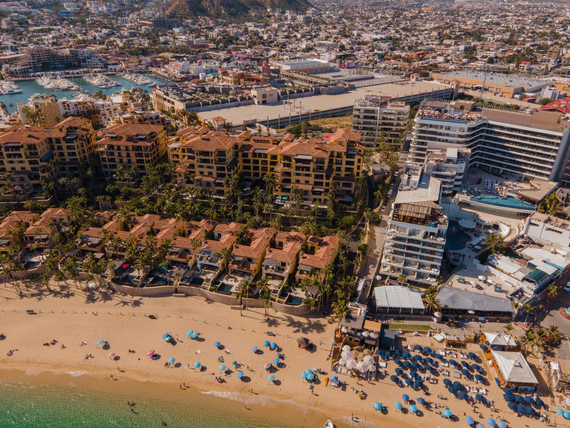 JR. PENTHOUSE, Hacienda Beach Club