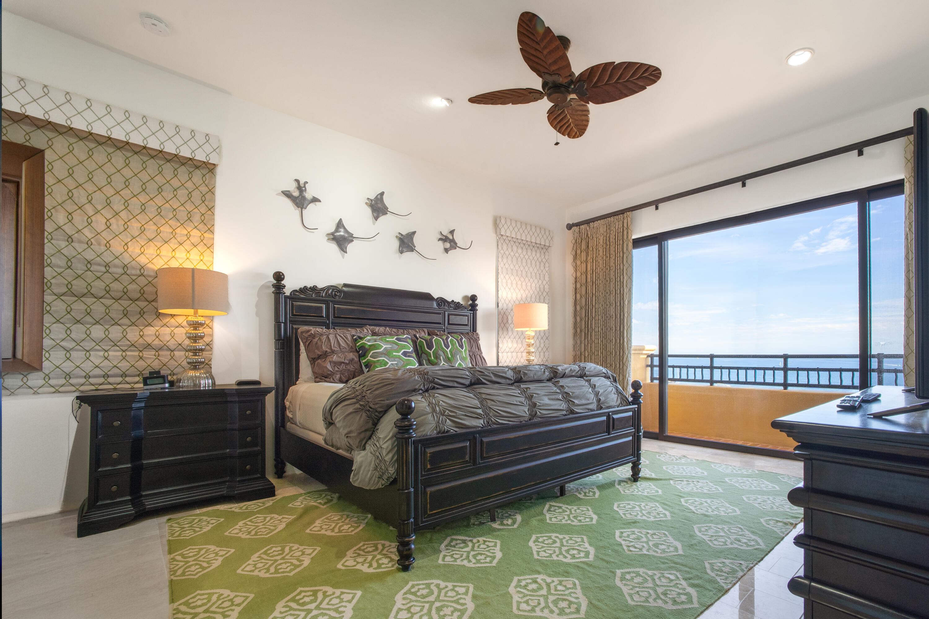 JR. PENTHOUSE, Hacienda Beach Club