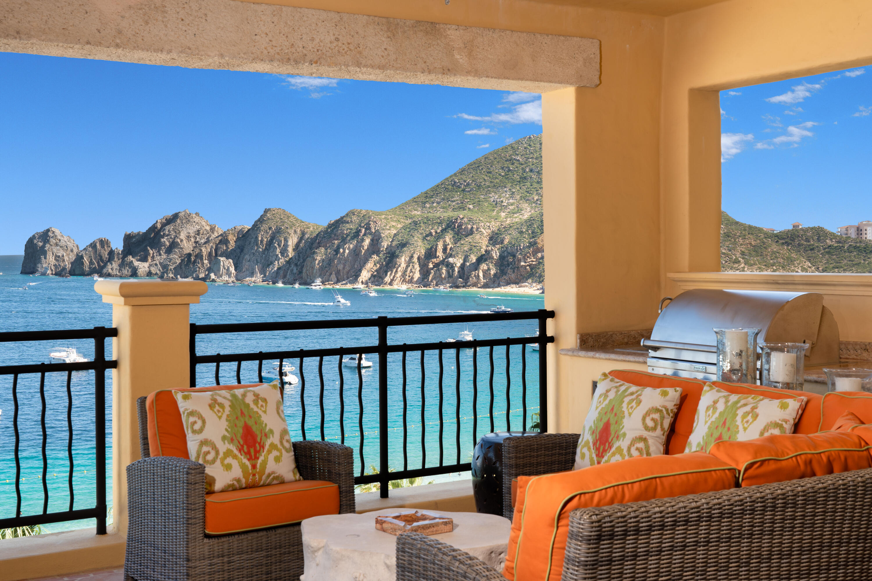 JR. PENTHOUSE, Hacienda Beach Club