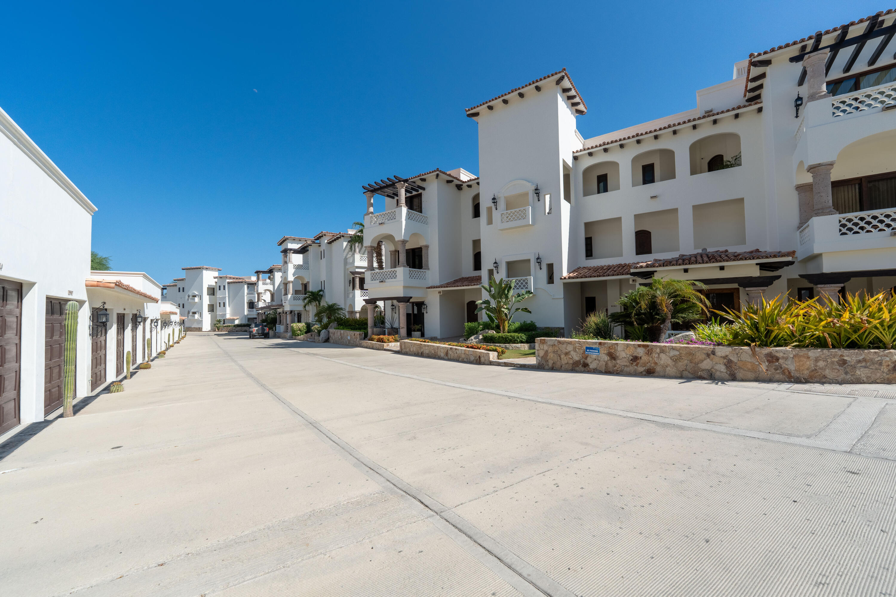 PH, El Encanto De La Laguna