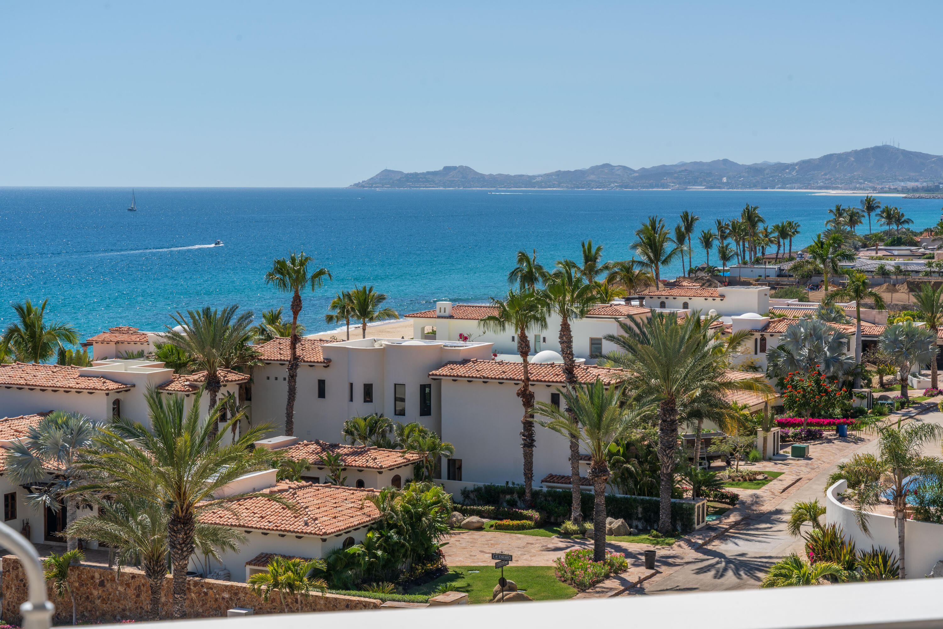 PH, El Encanto De La Laguna