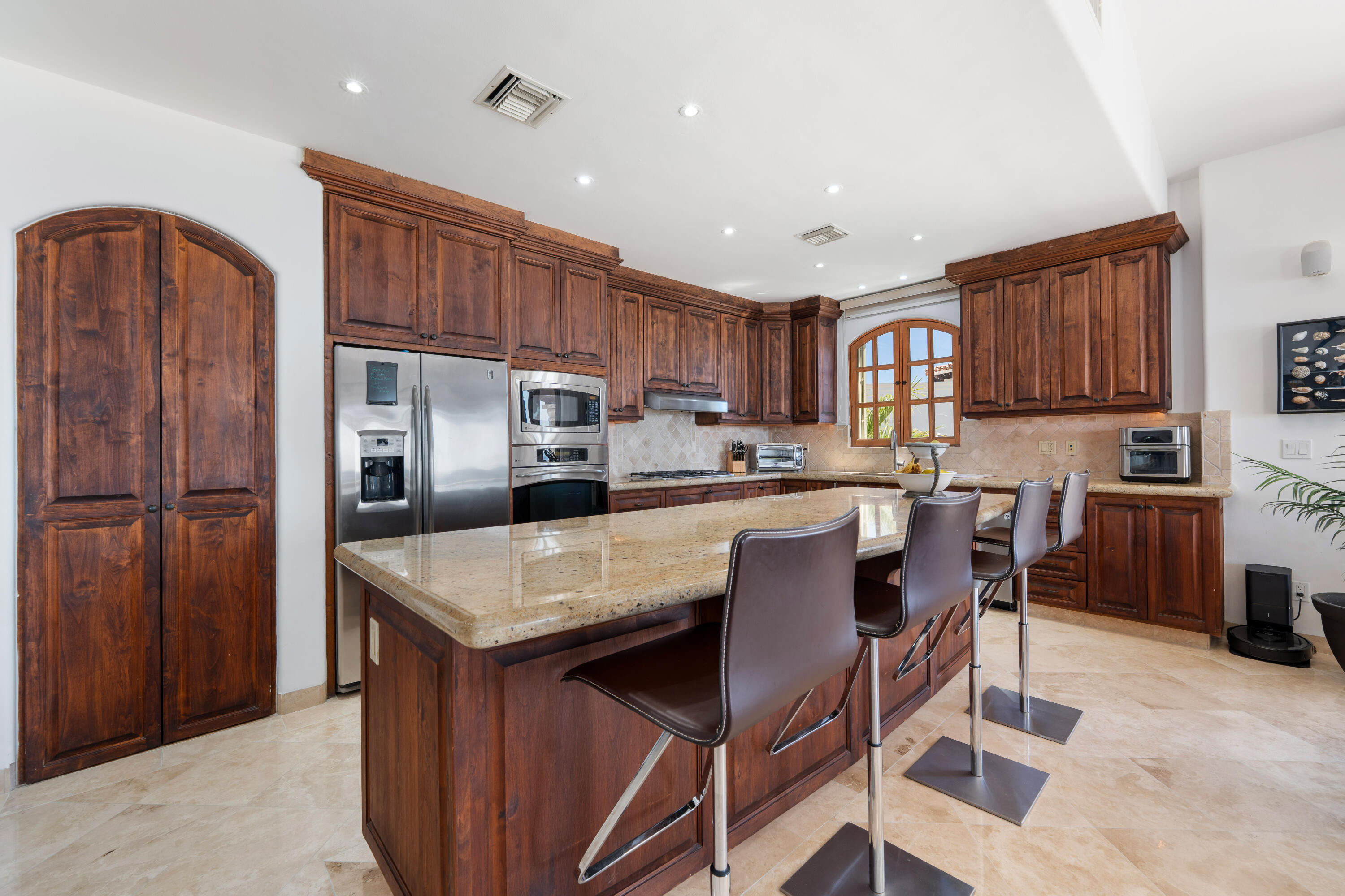 PH, El Encanto De La Laguna