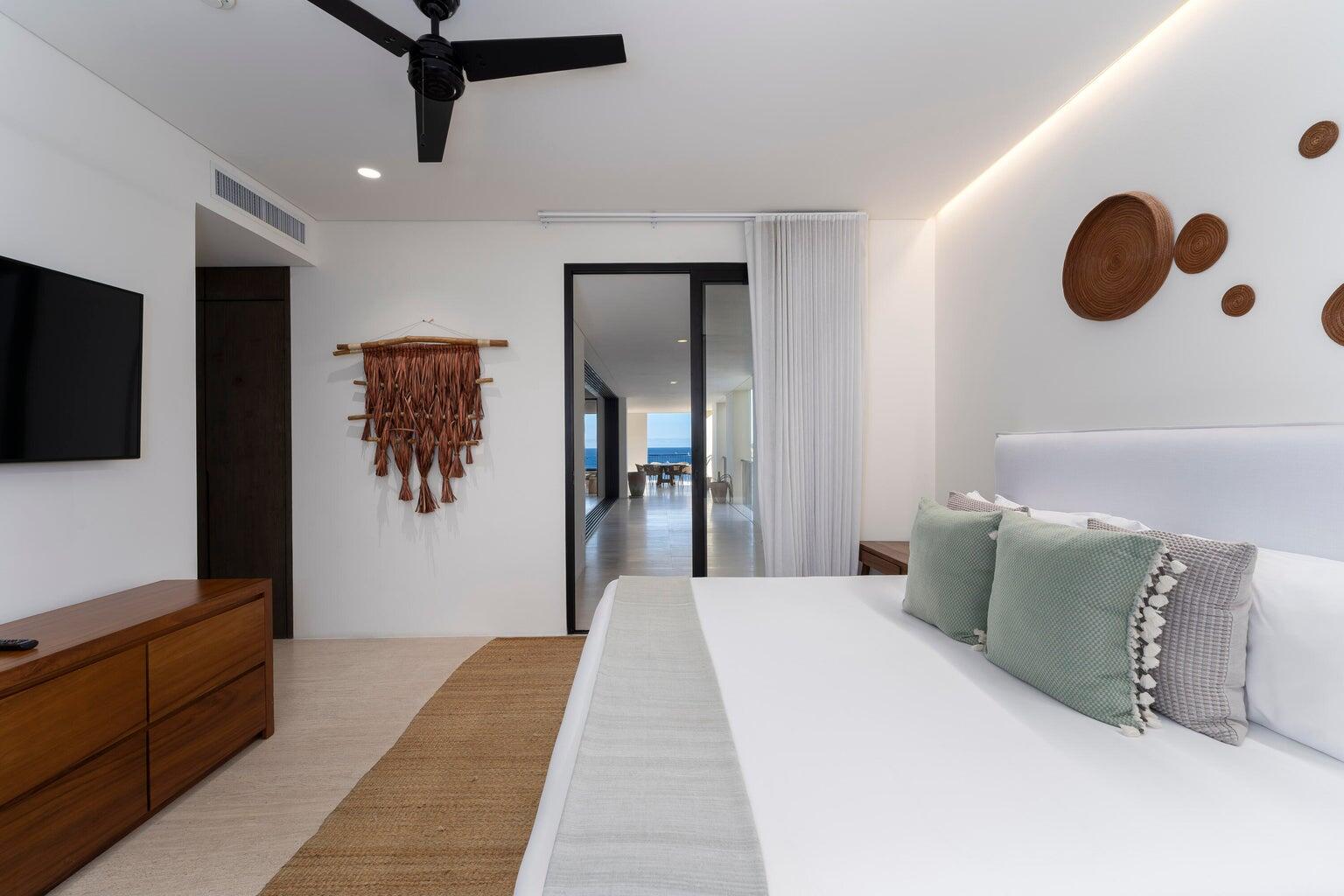 HACIENDA PHASE 2, 1Homes Cabo, 2 BD + DEN
