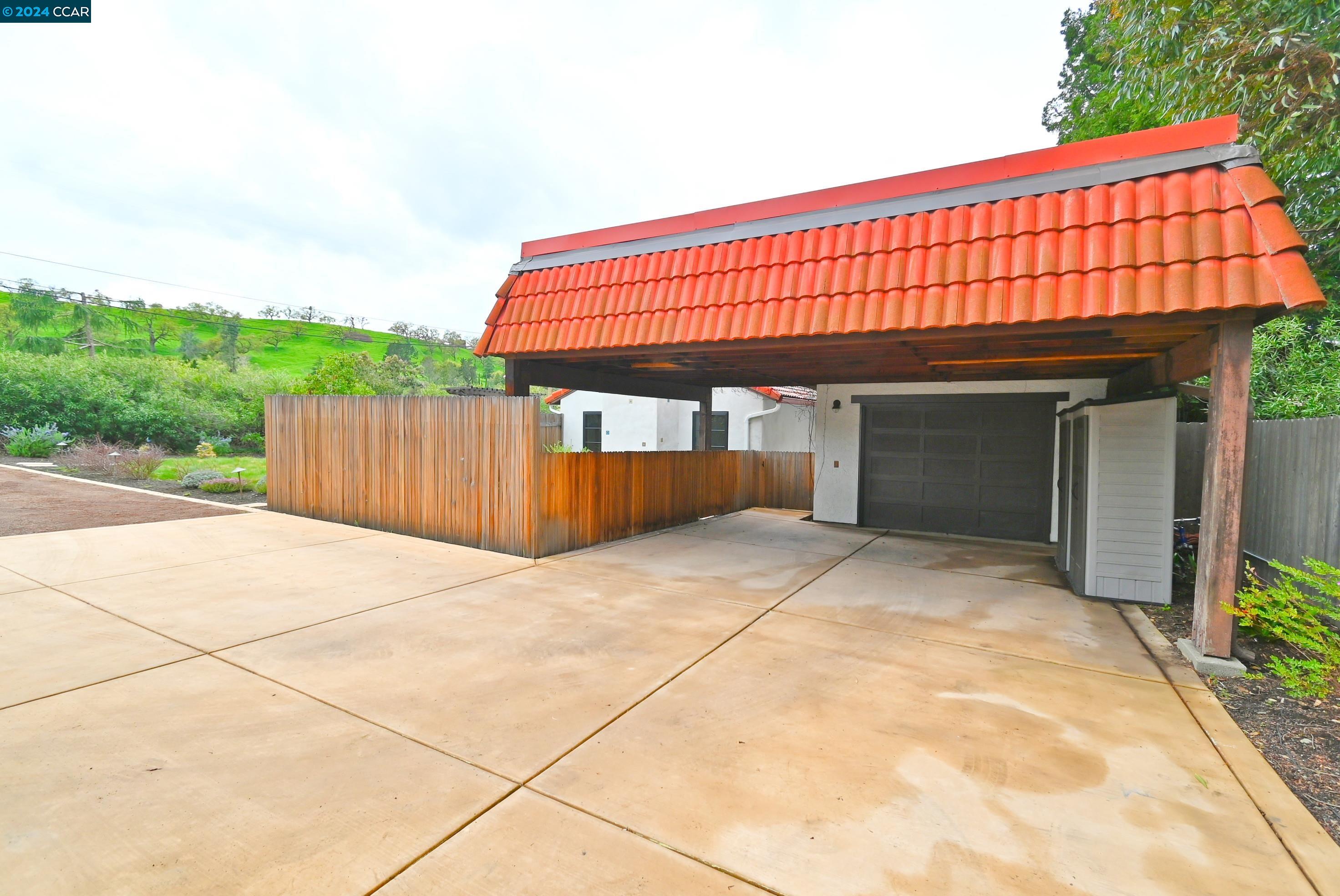 490 LA VISTA ROAD