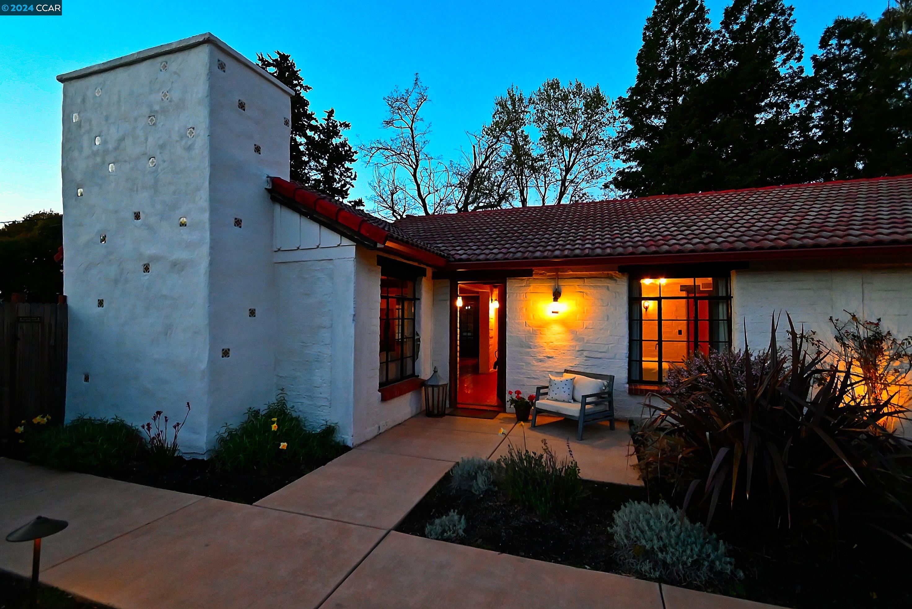 490 LA VISTA ROAD