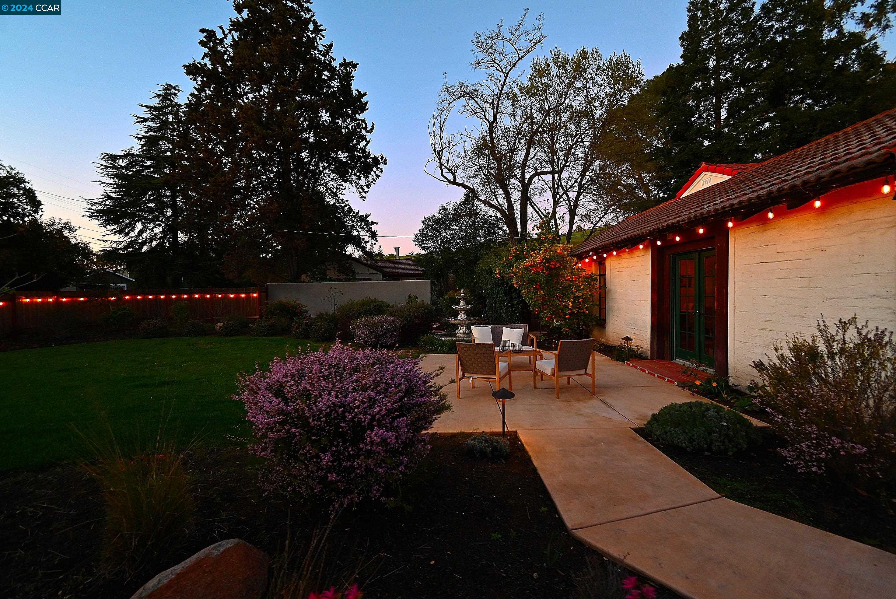 490 LA VISTA ROAD