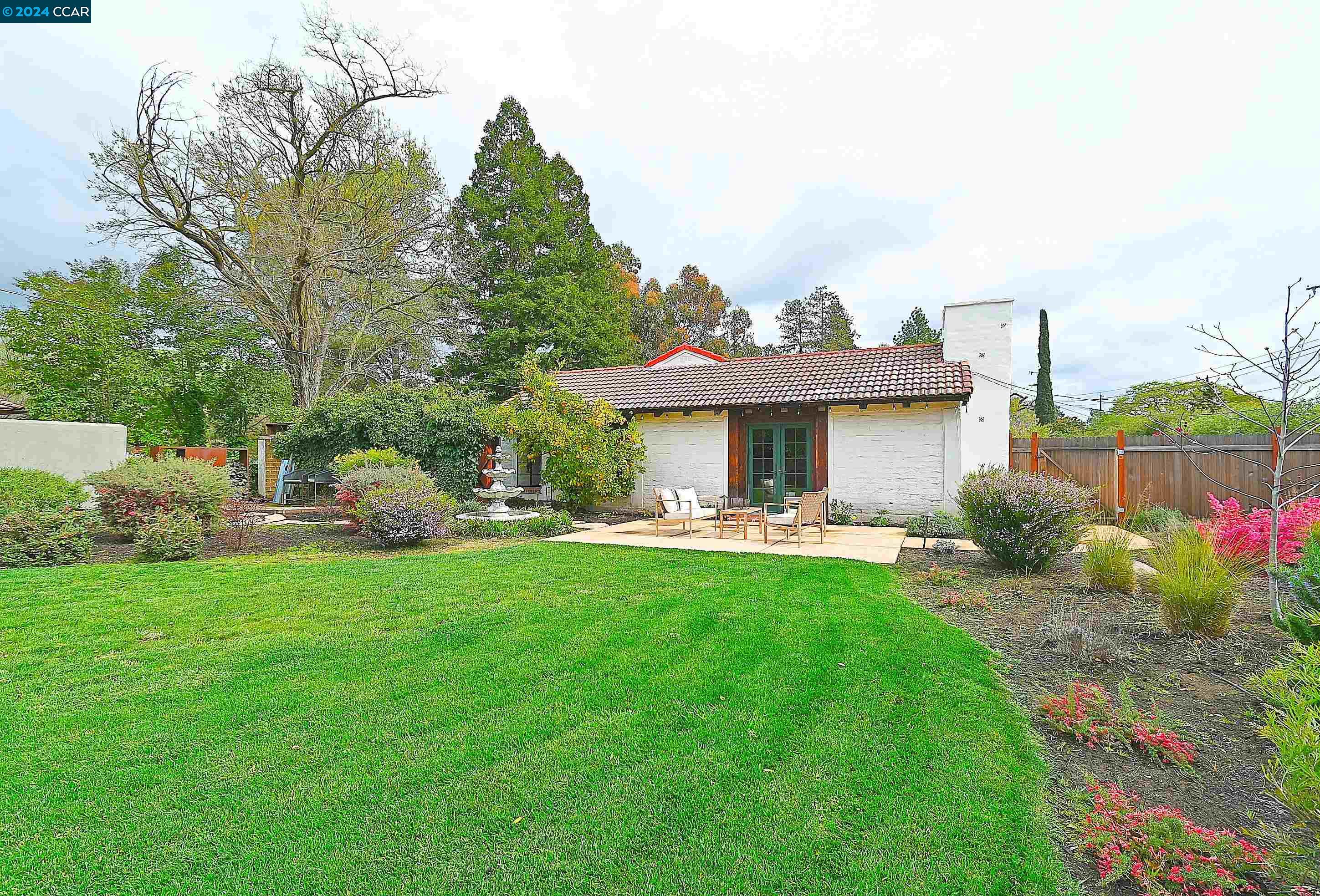 490 LA VISTA ROAD