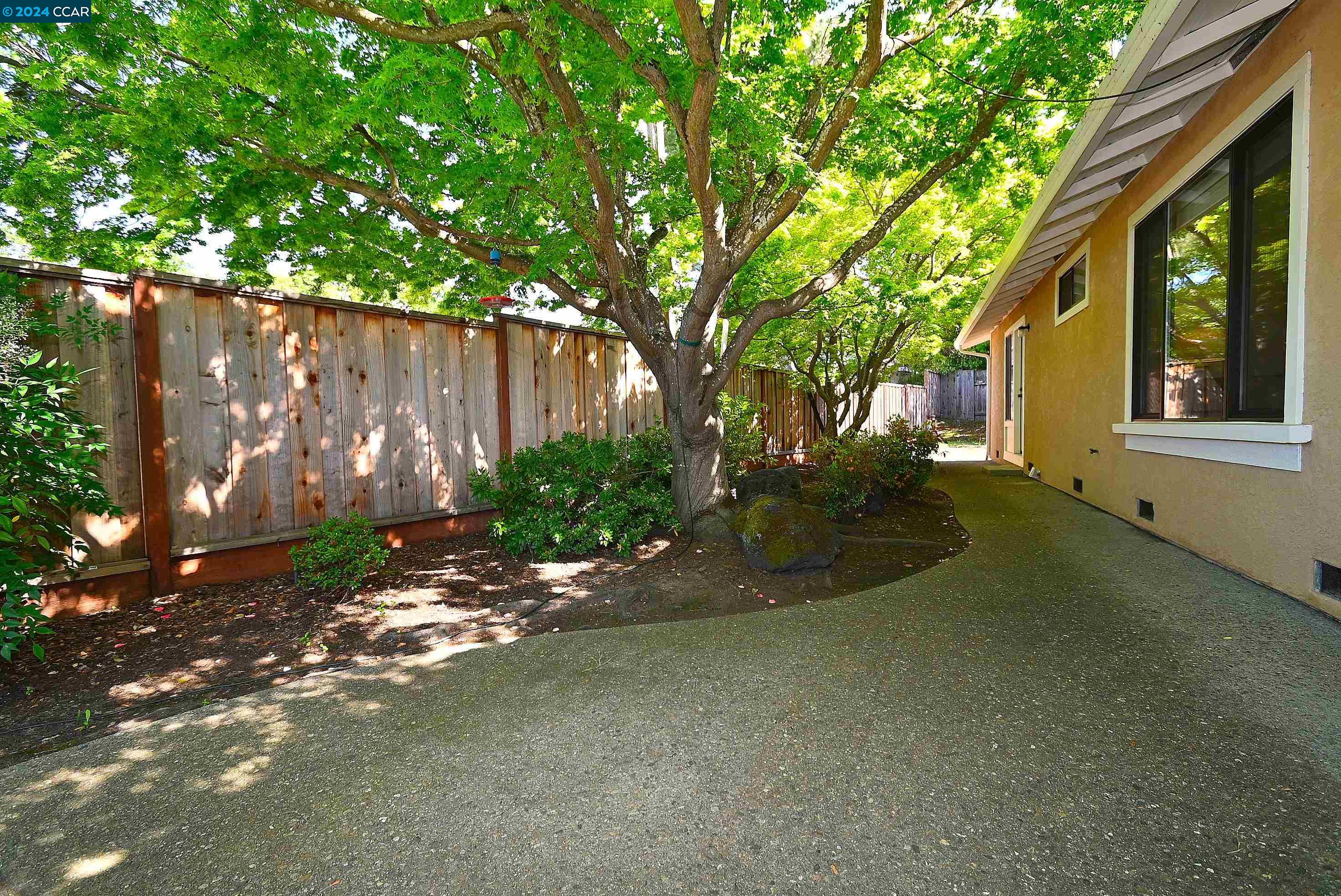 1062 BELLAMY CT