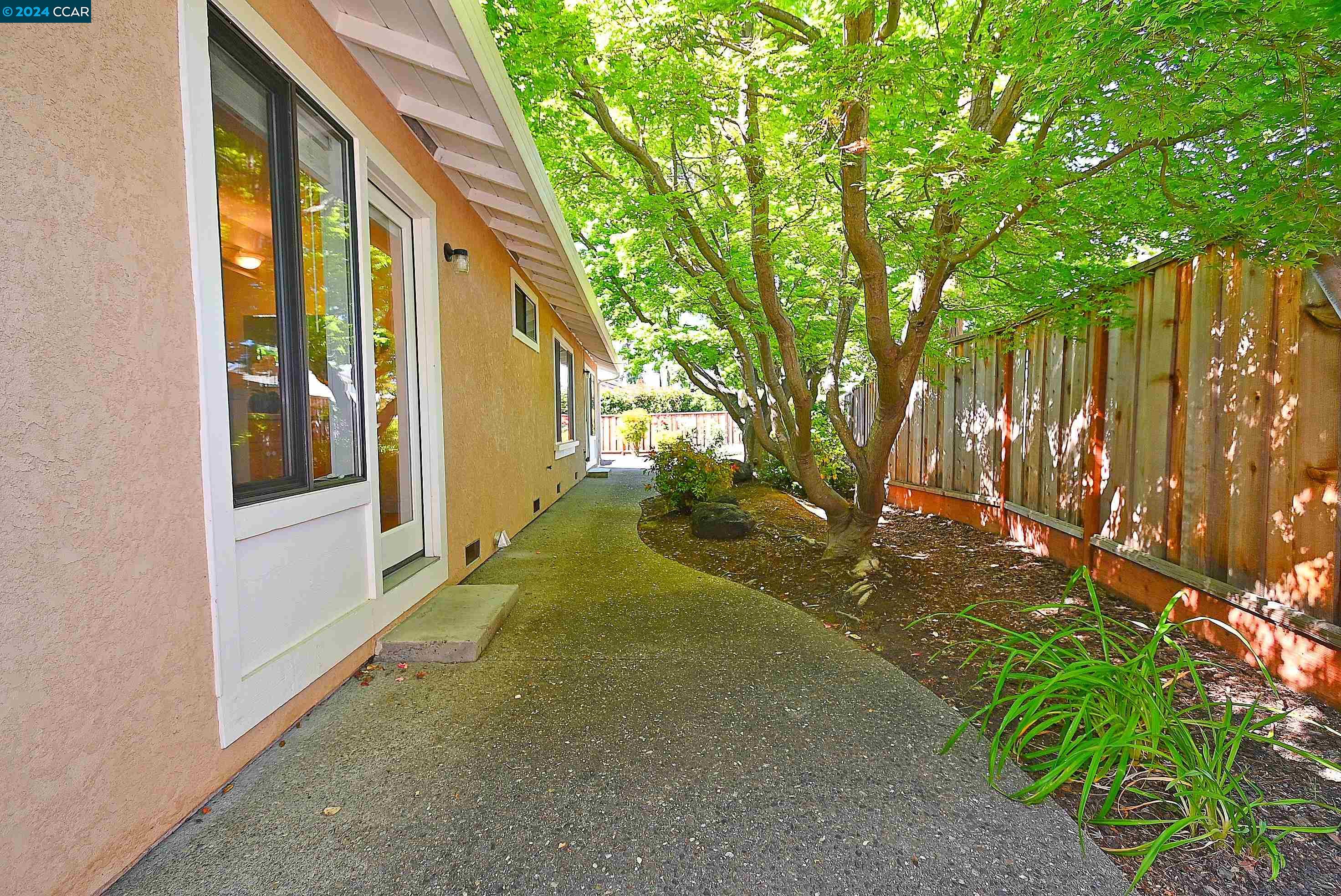 1062 BELLAMY CT