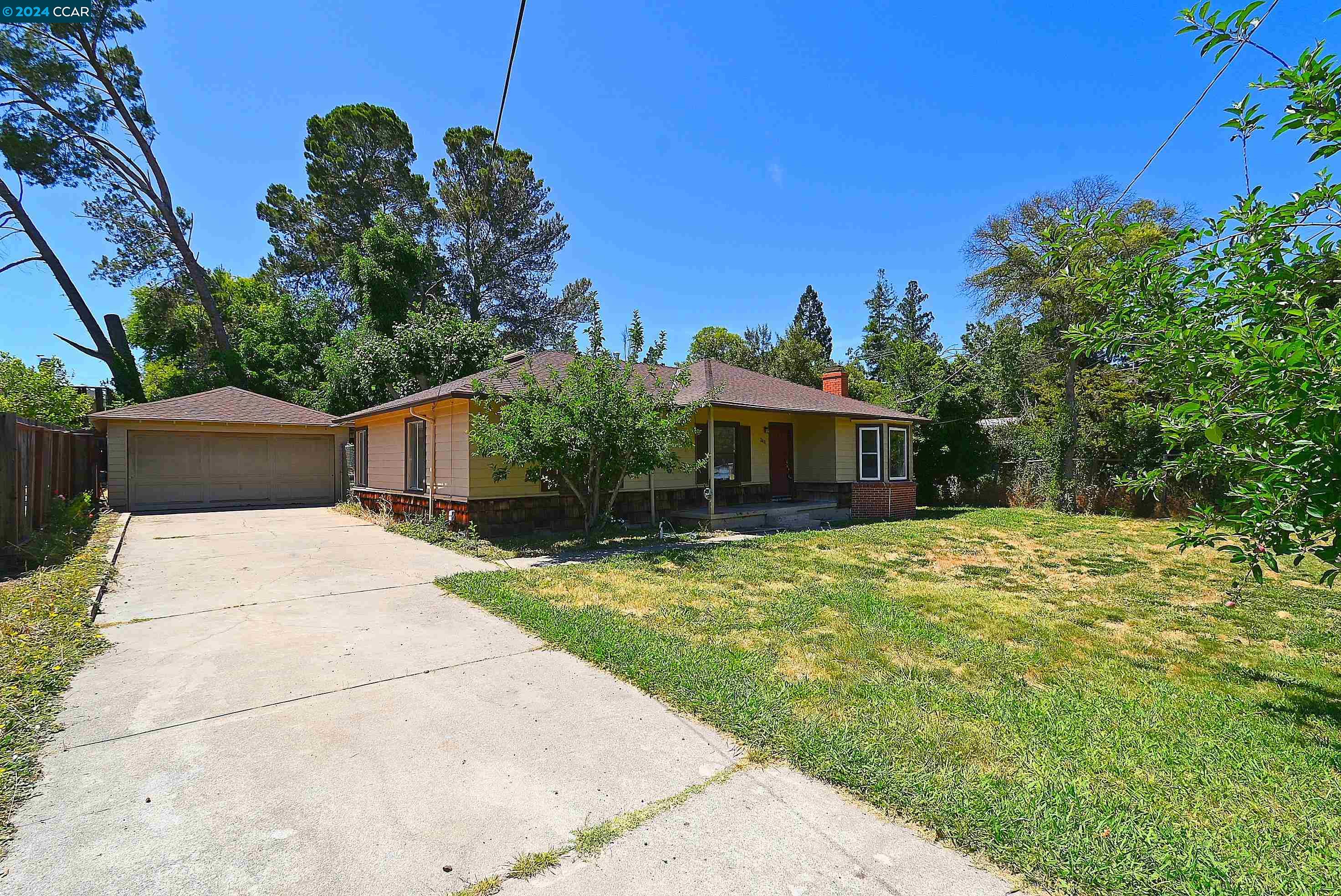 2481 CASA WAY