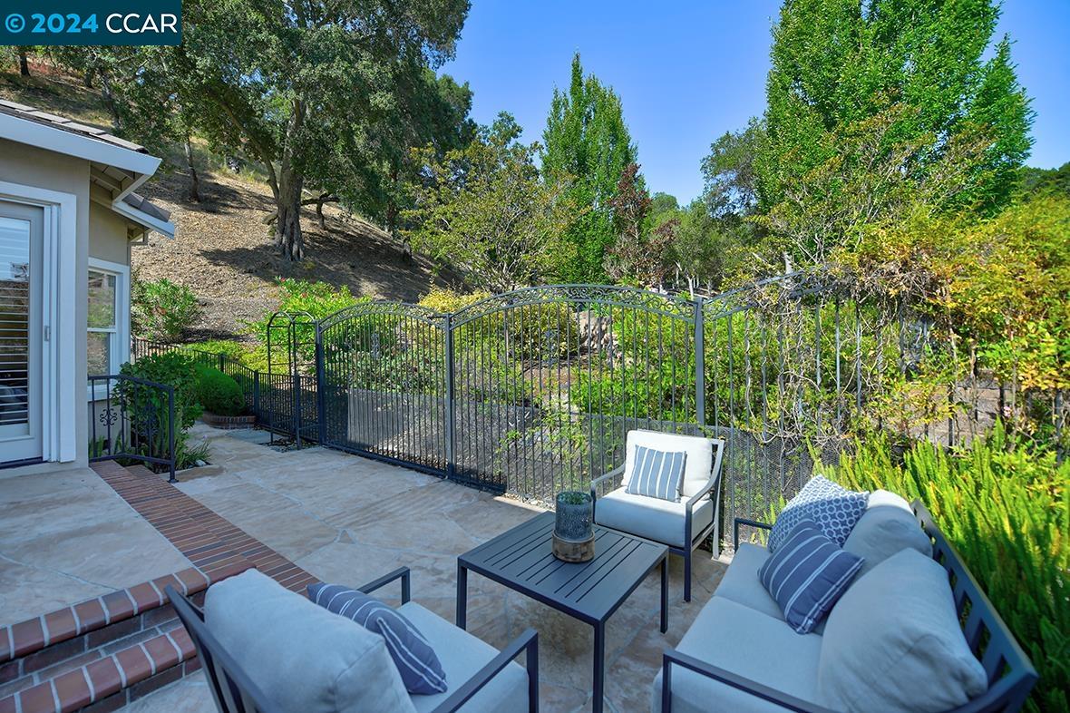 6317 Horsemans Canyon Dr