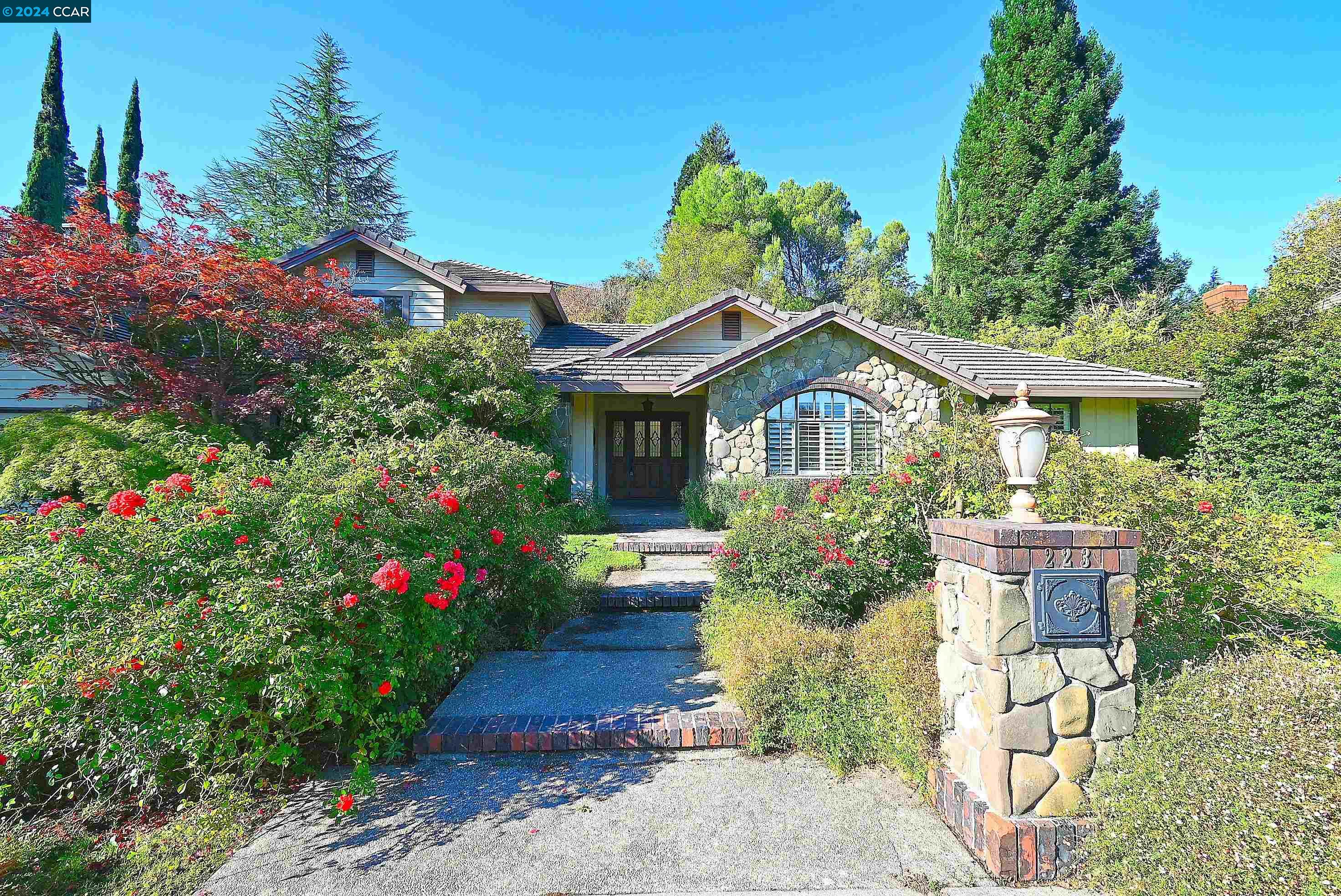 223 TIBURON CT