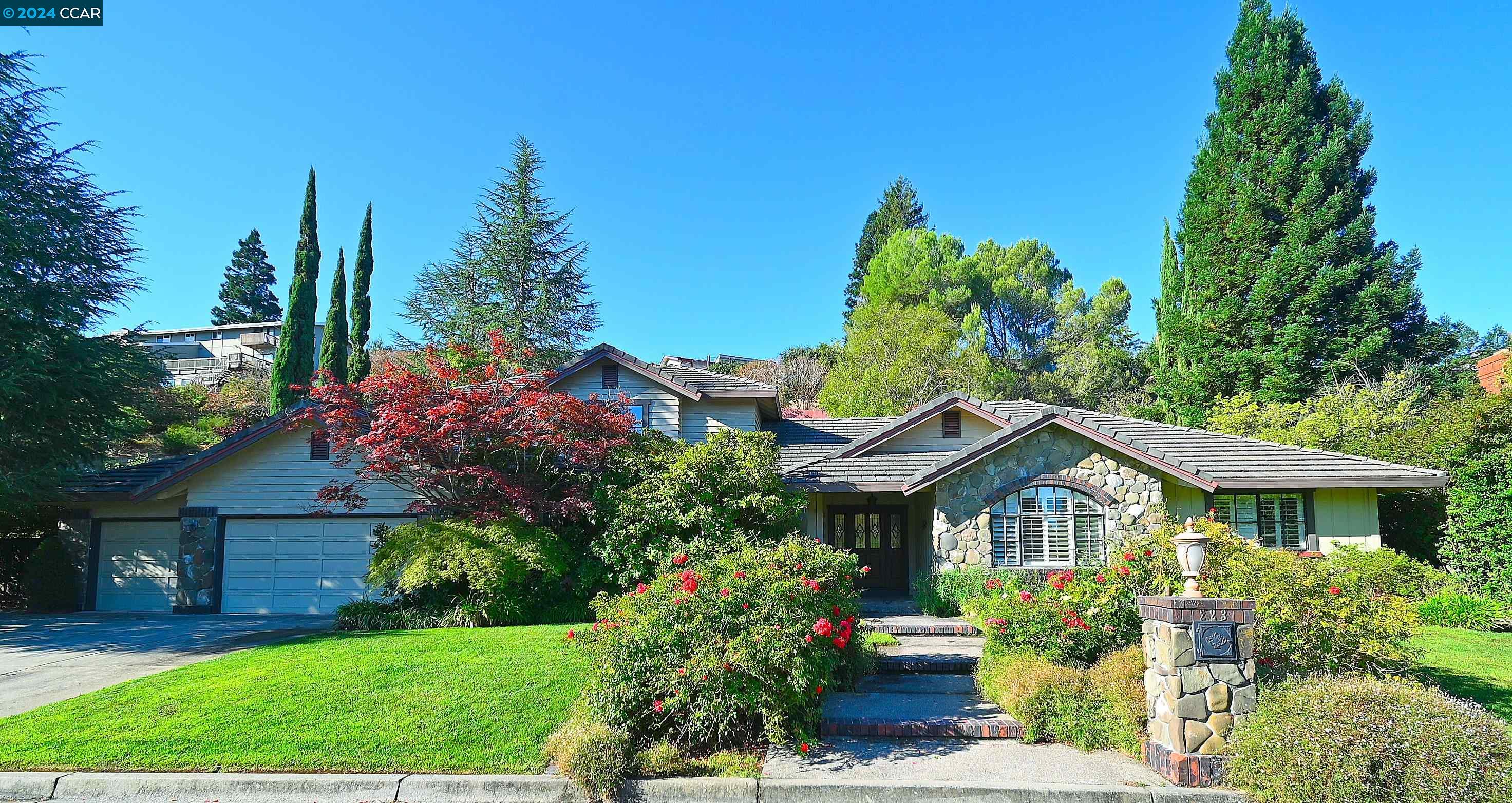 223 TIBURON CT