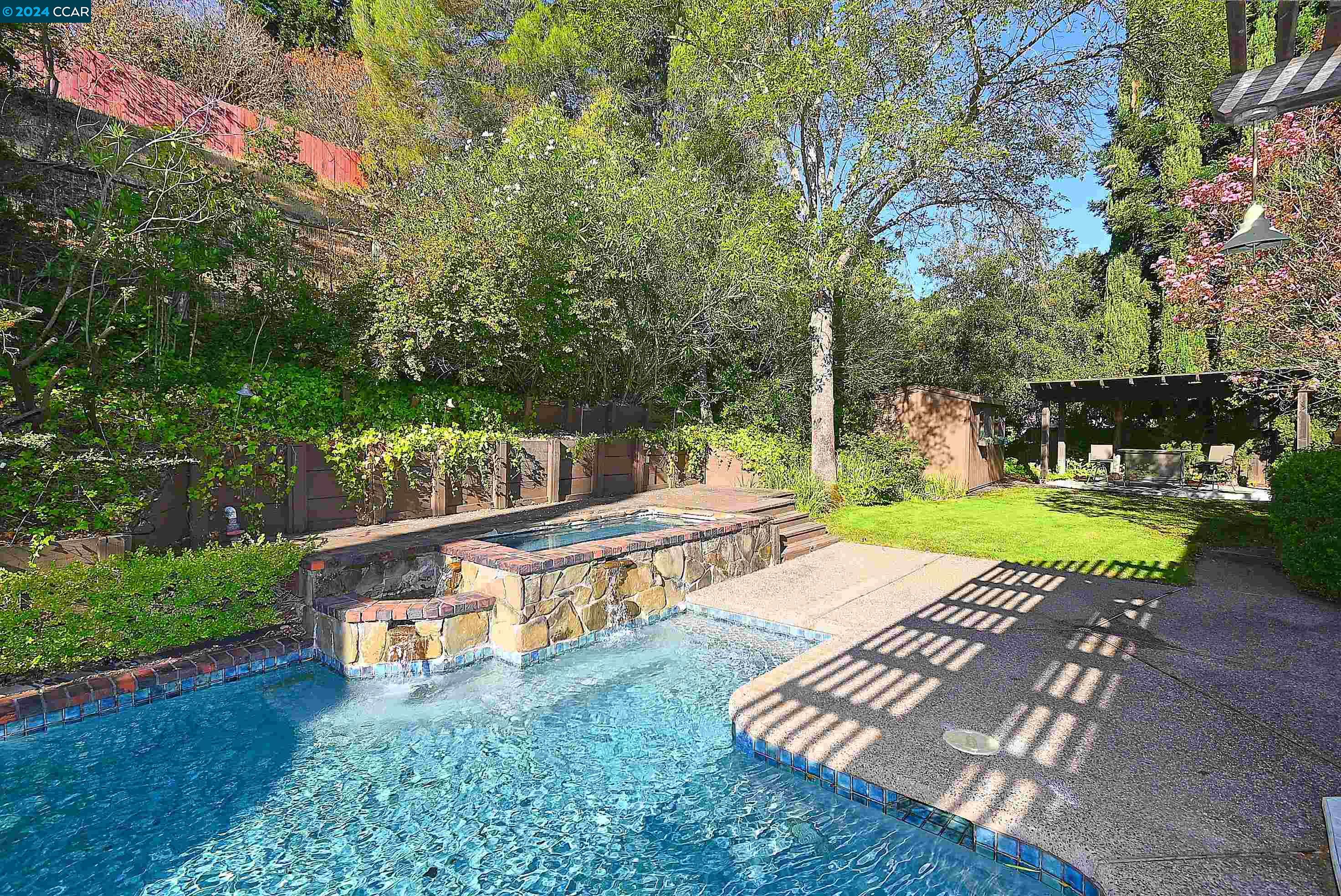 223 TIBURON CT