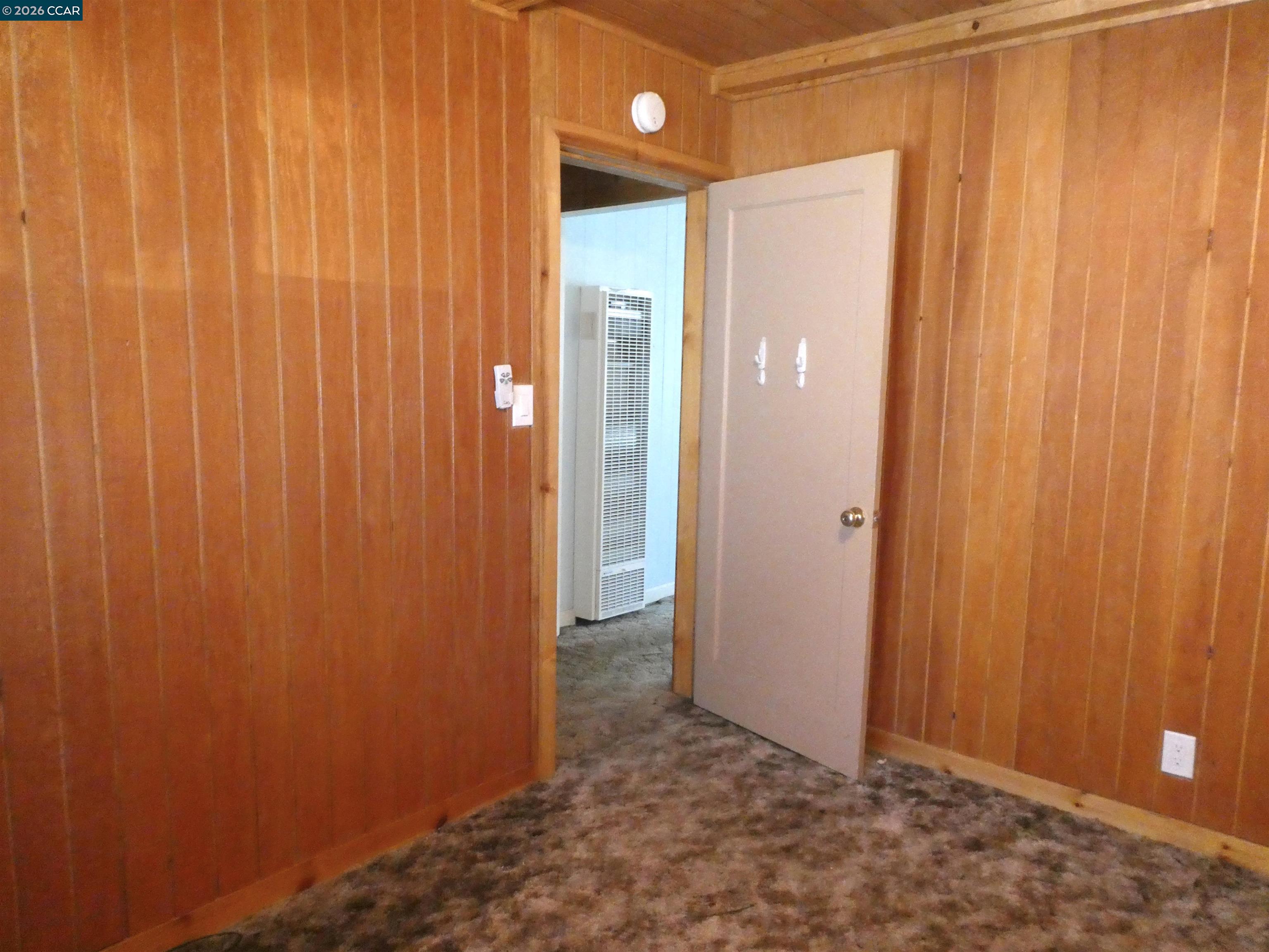 1906 Carolyn Dr