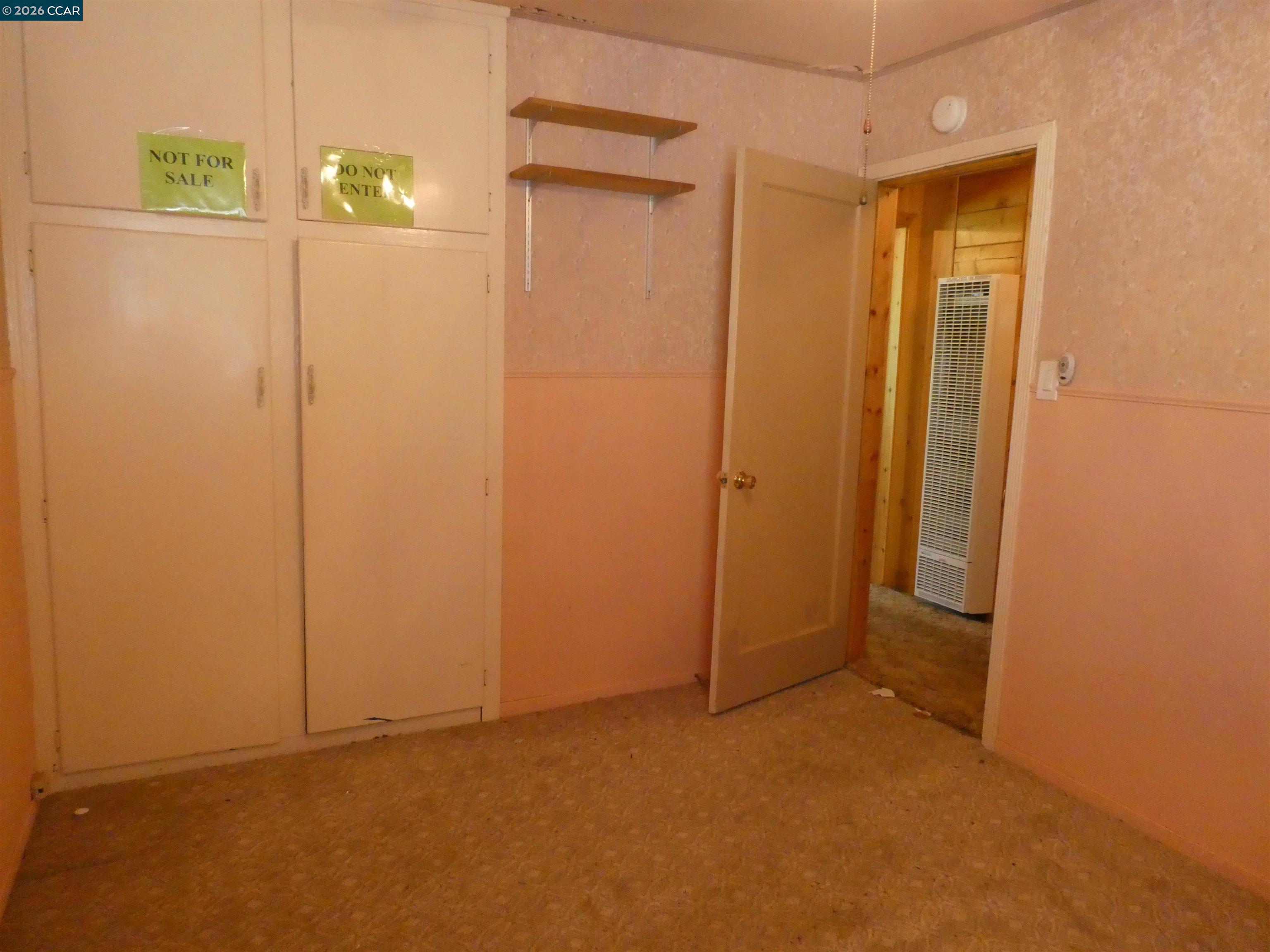 1906 Carolyn Dr