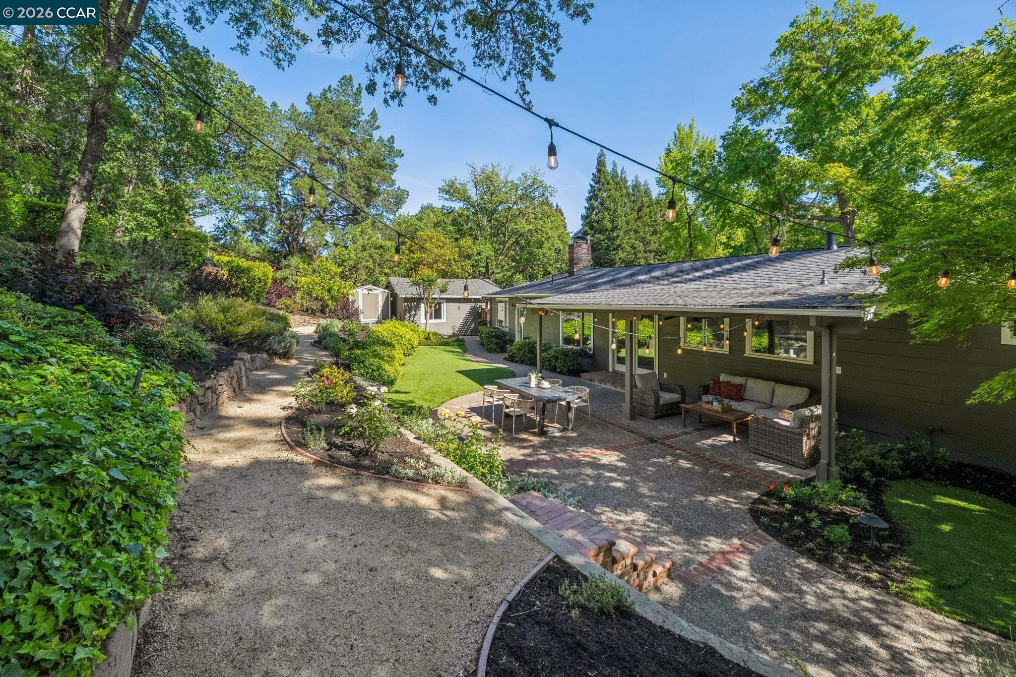 2148 Ward Dr