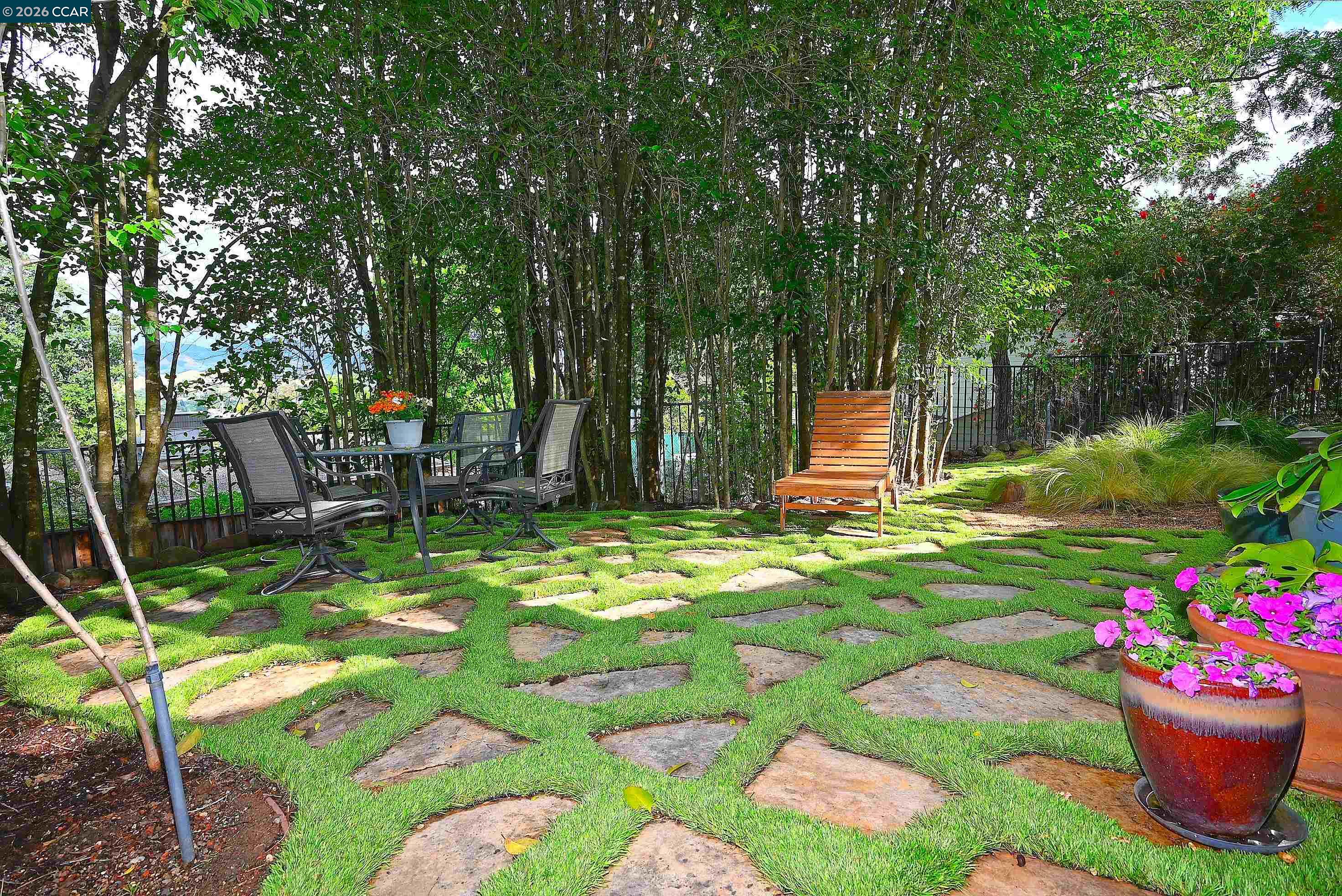 15 Vista Hermosa