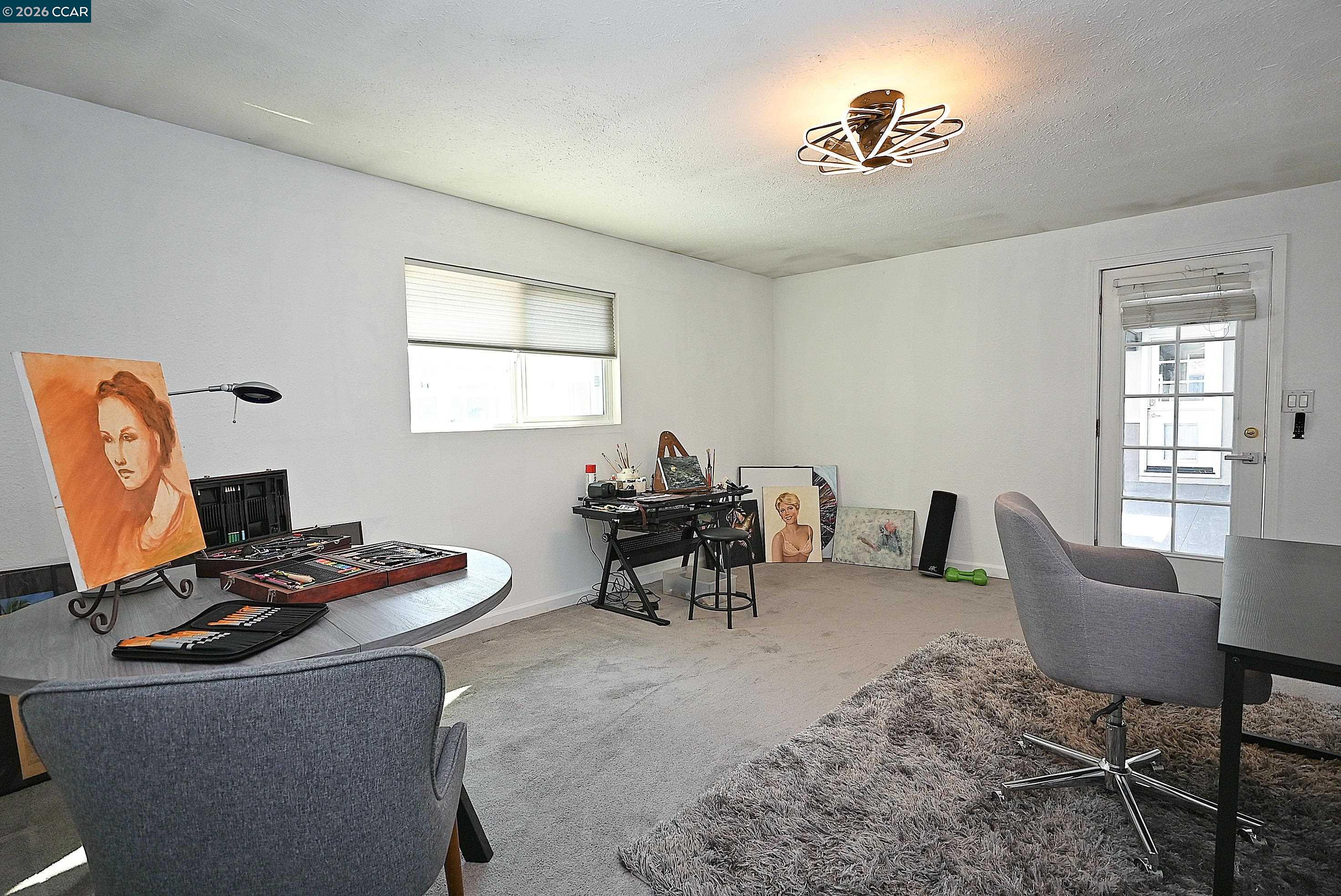 118 GLEN CT