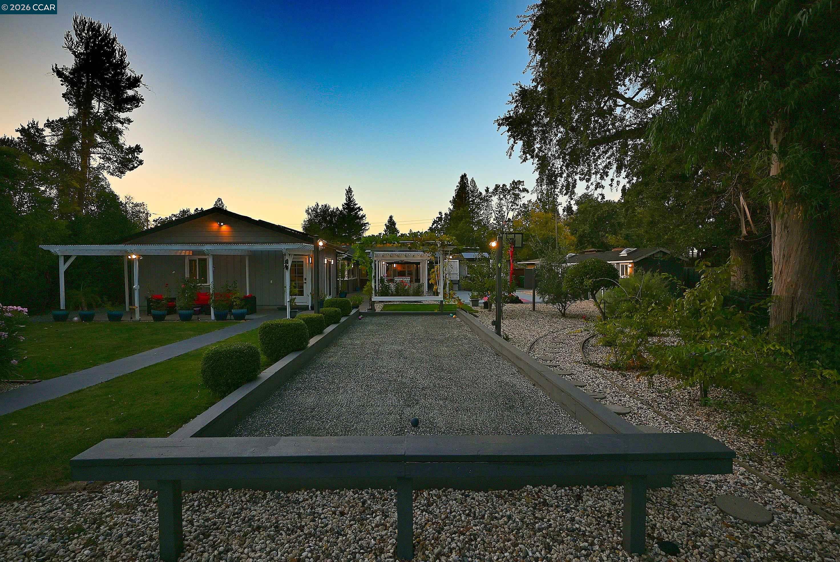 118 GLEN CT