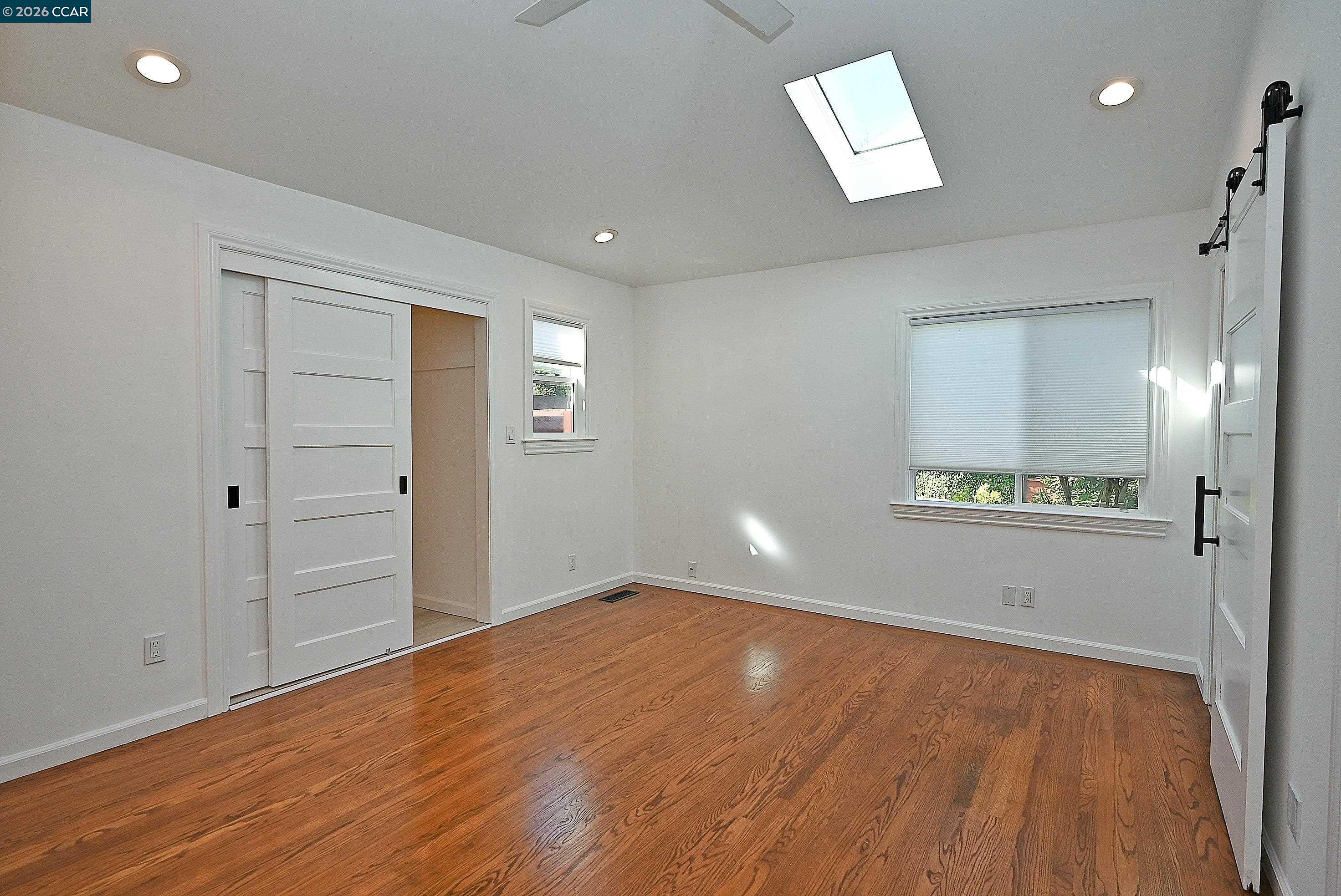 118 GLEN CT