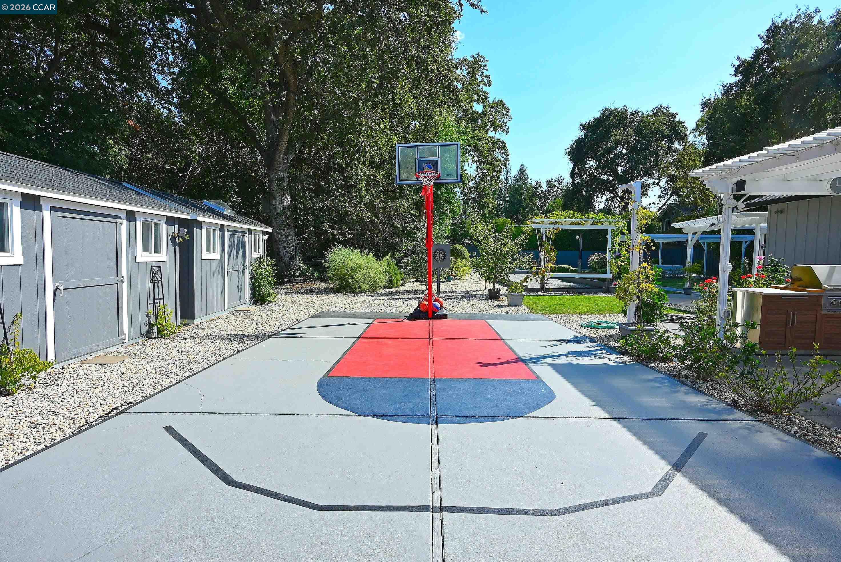 118 GLEN CT