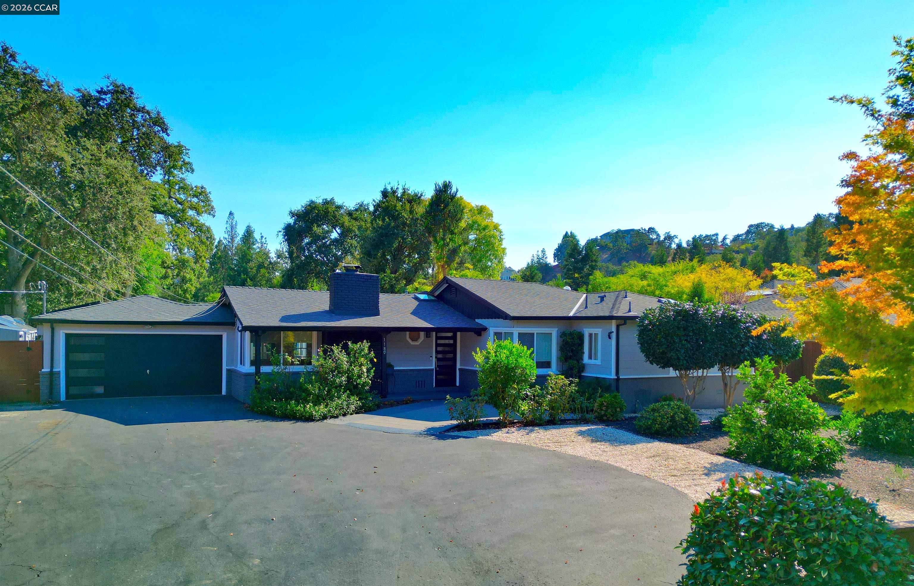 118 GLEN CT