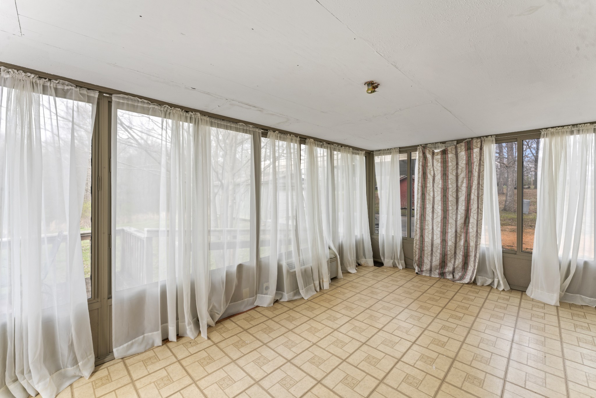 9062 E 40 Rd