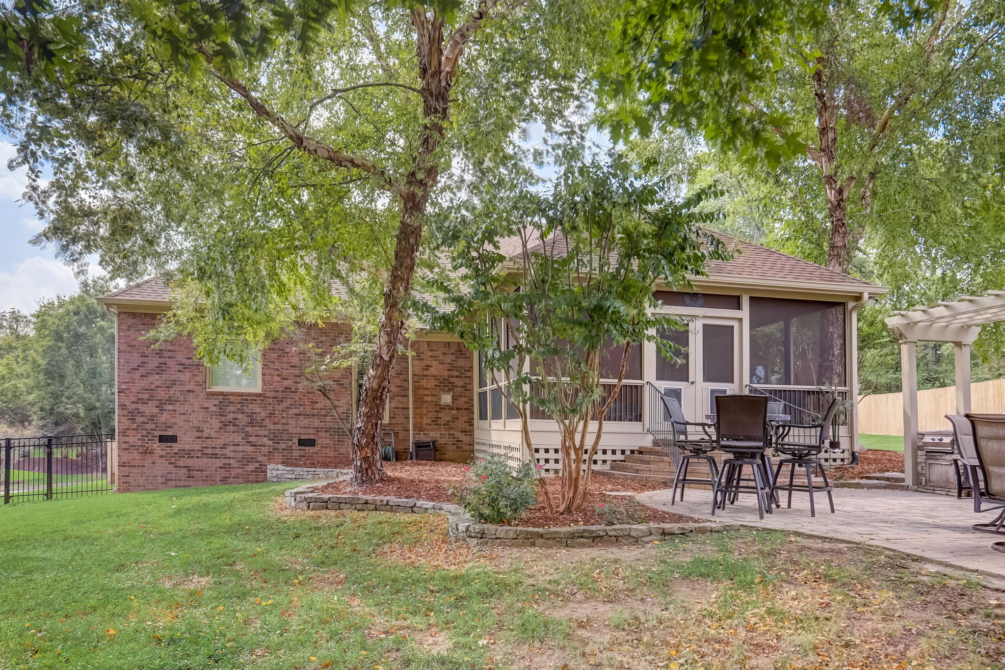 408 Treeshore Ln