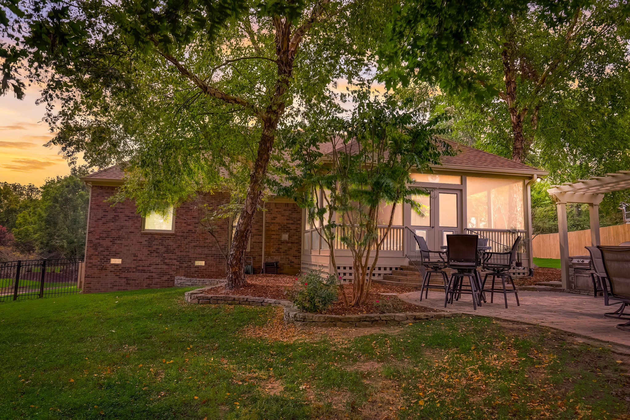 408 Treeshore Ln