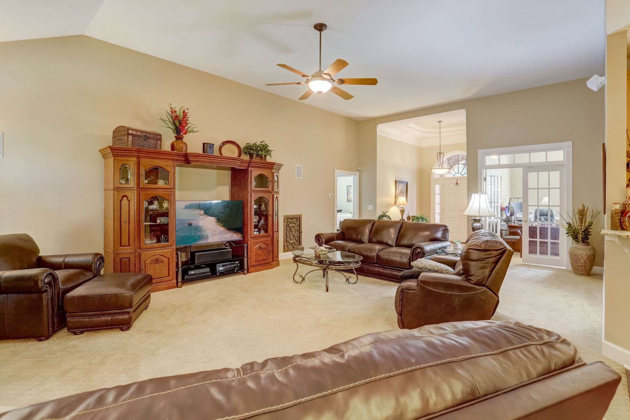 408 Treeshore Ln