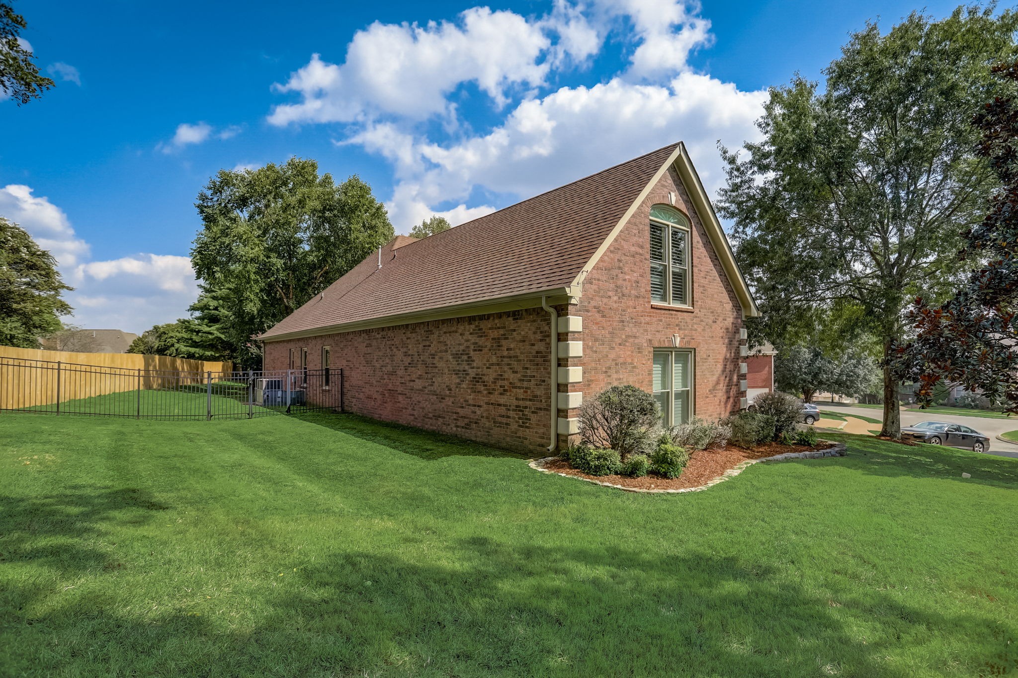 408 Treeshore Ln