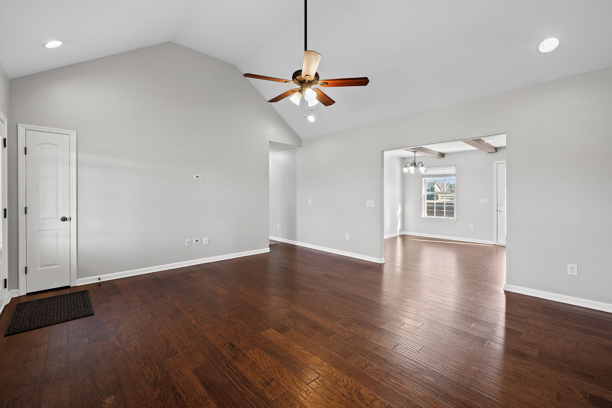 5807 Villa Way