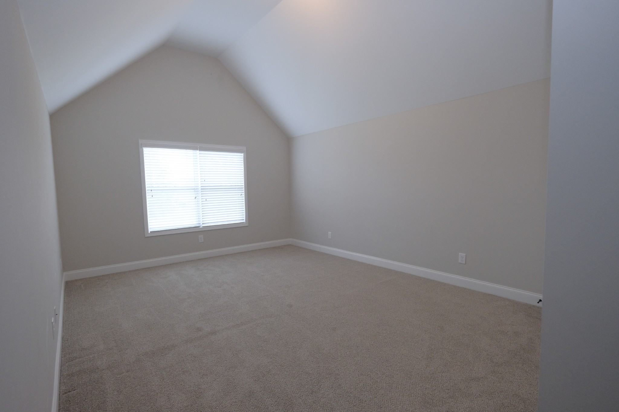 2820 Cason Ln