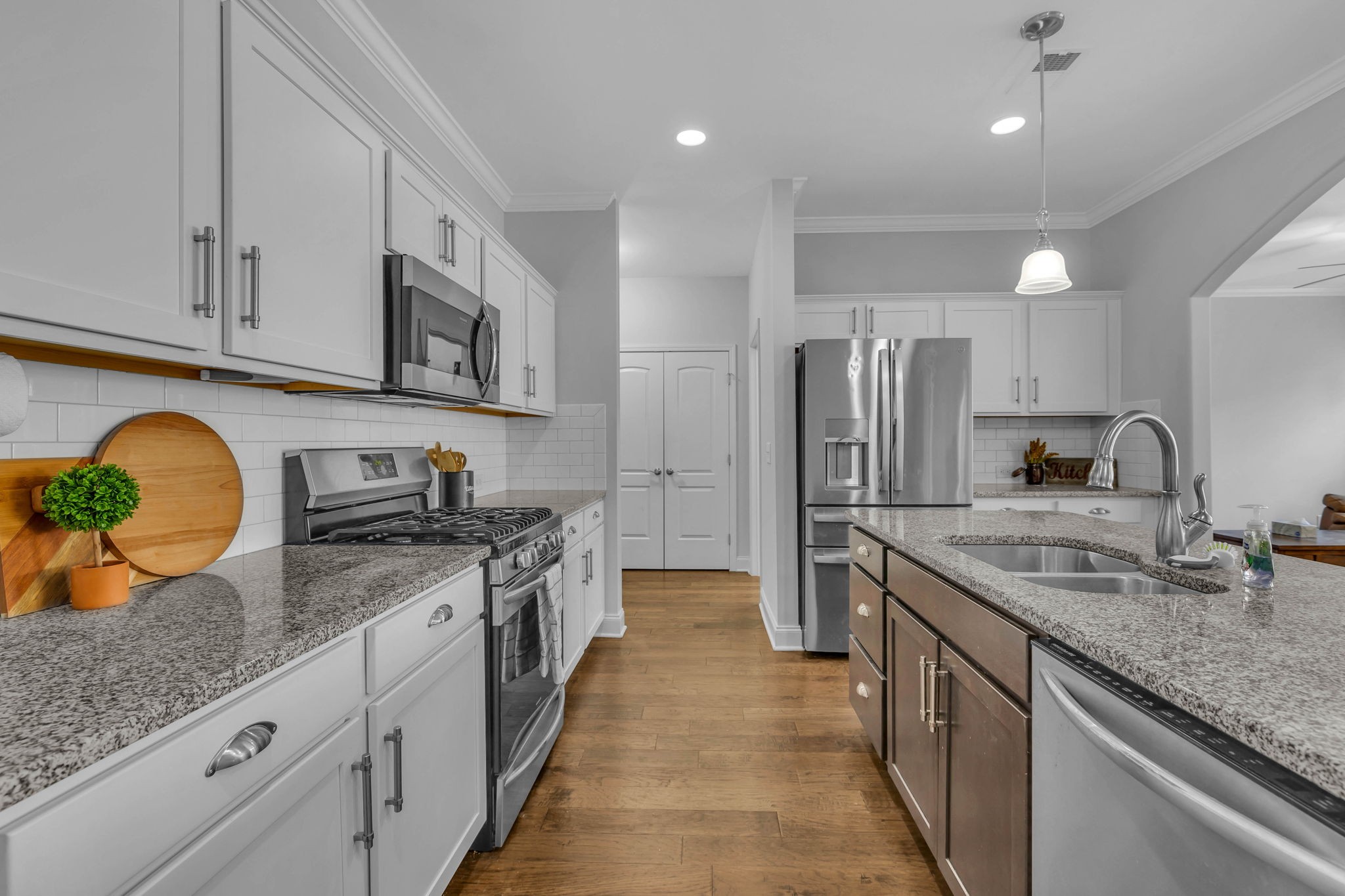 1386 Whispering Oaks Dr