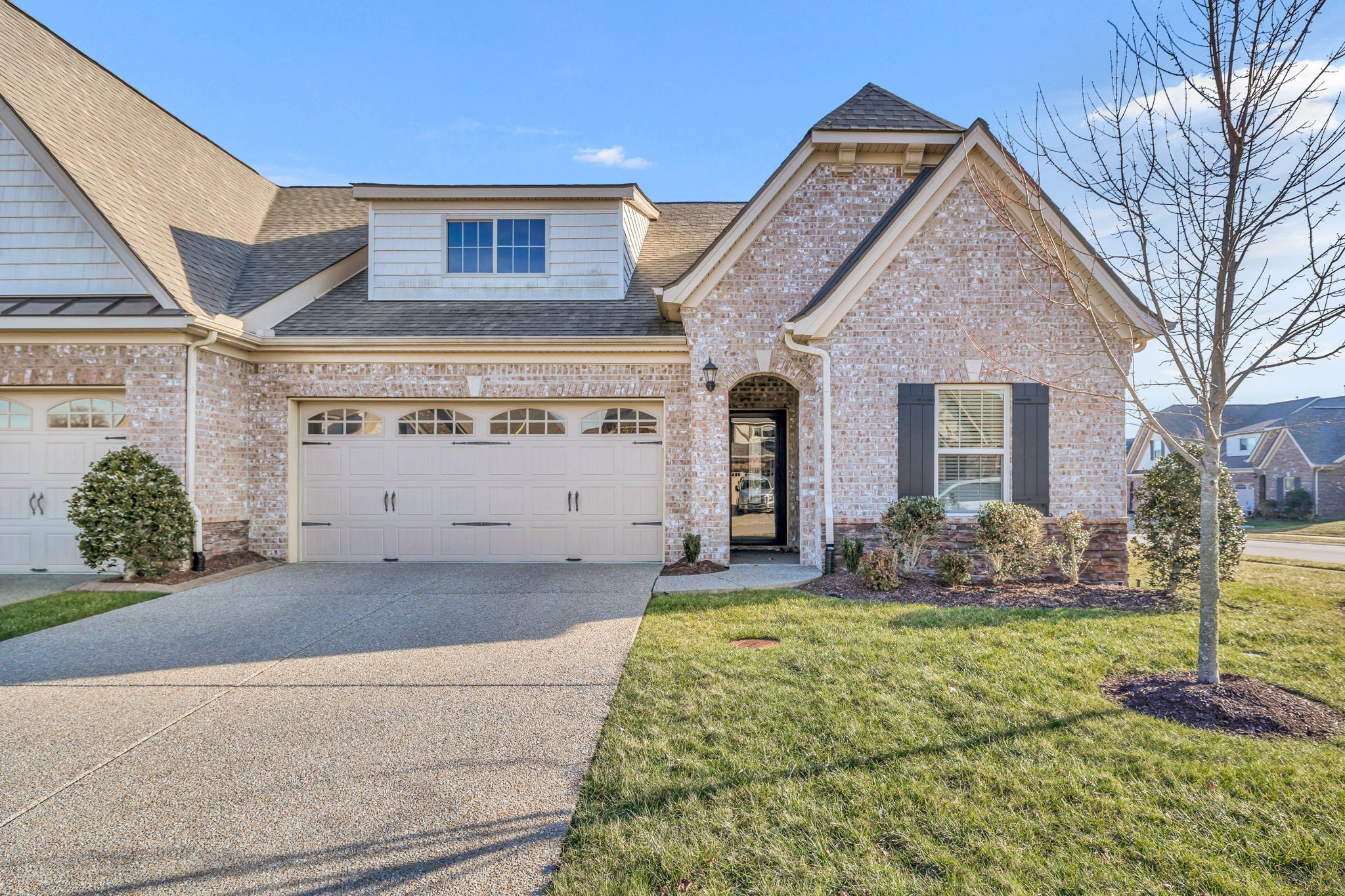 1386 Whispering Oaks Dr