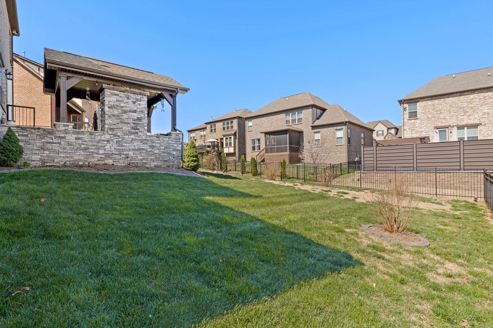 5166 Mountainbrook Cir