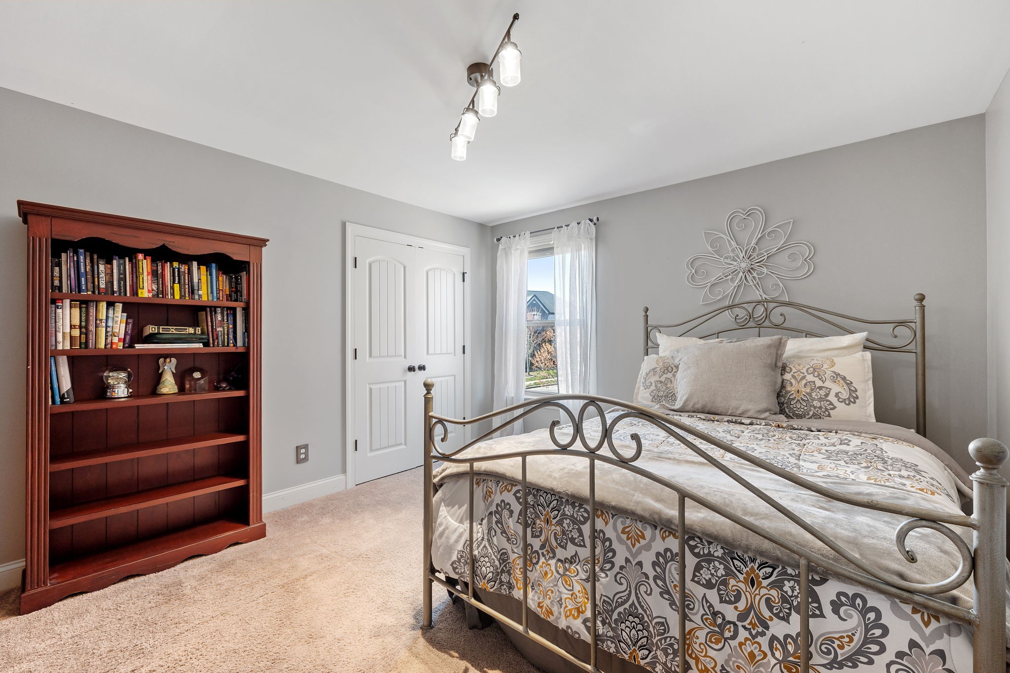 5166 Mountainbrook Cir