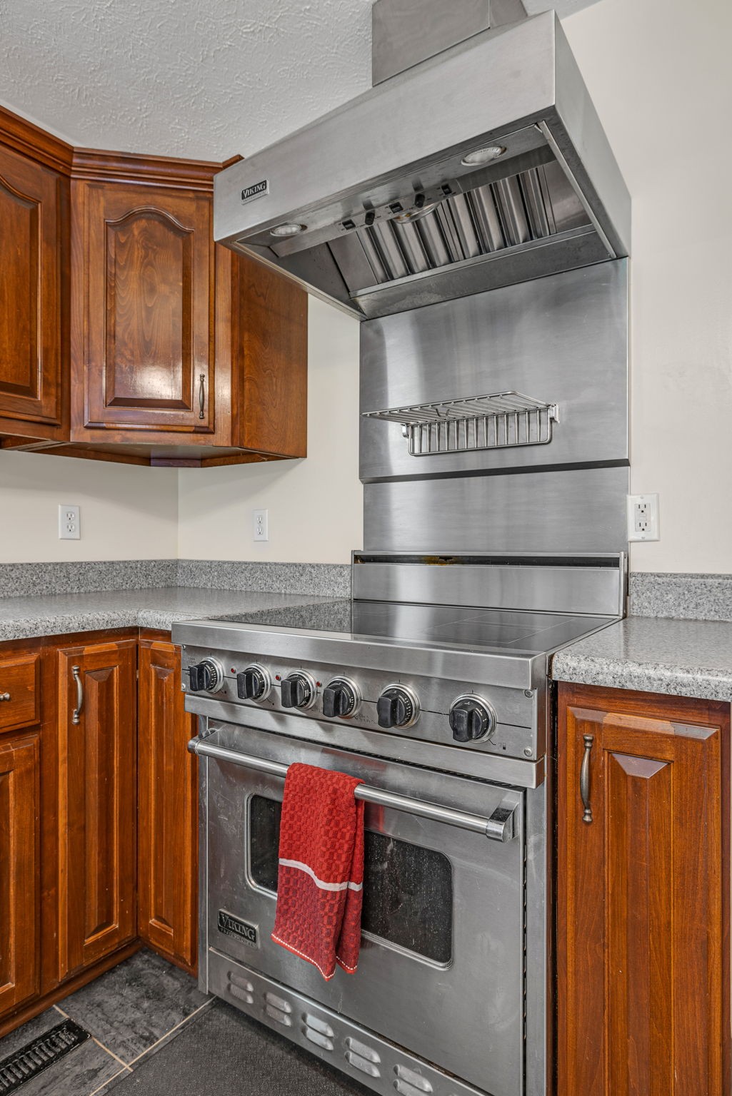 1062 Troutt Rd
