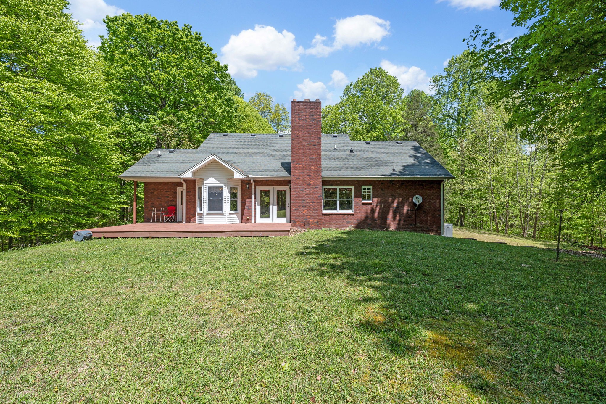 1062 Troutt Rd