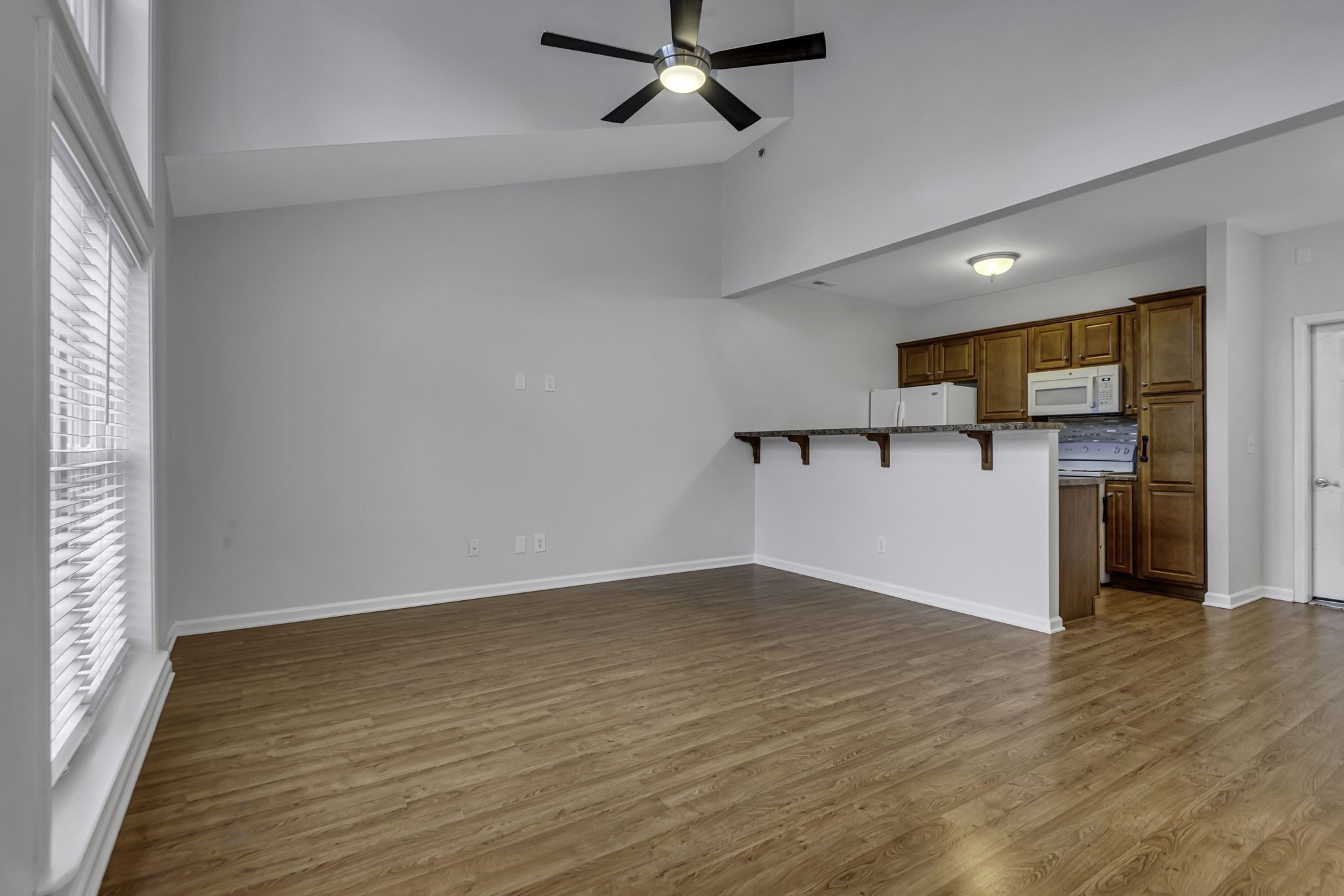 2000 Birch Ln