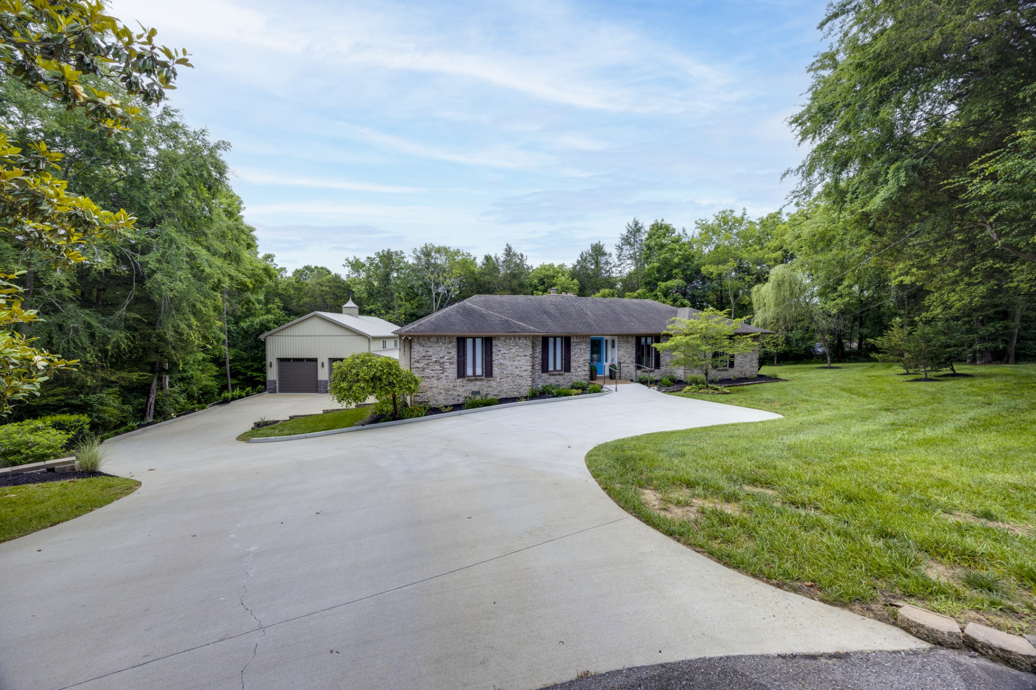 930 Graceland Ct