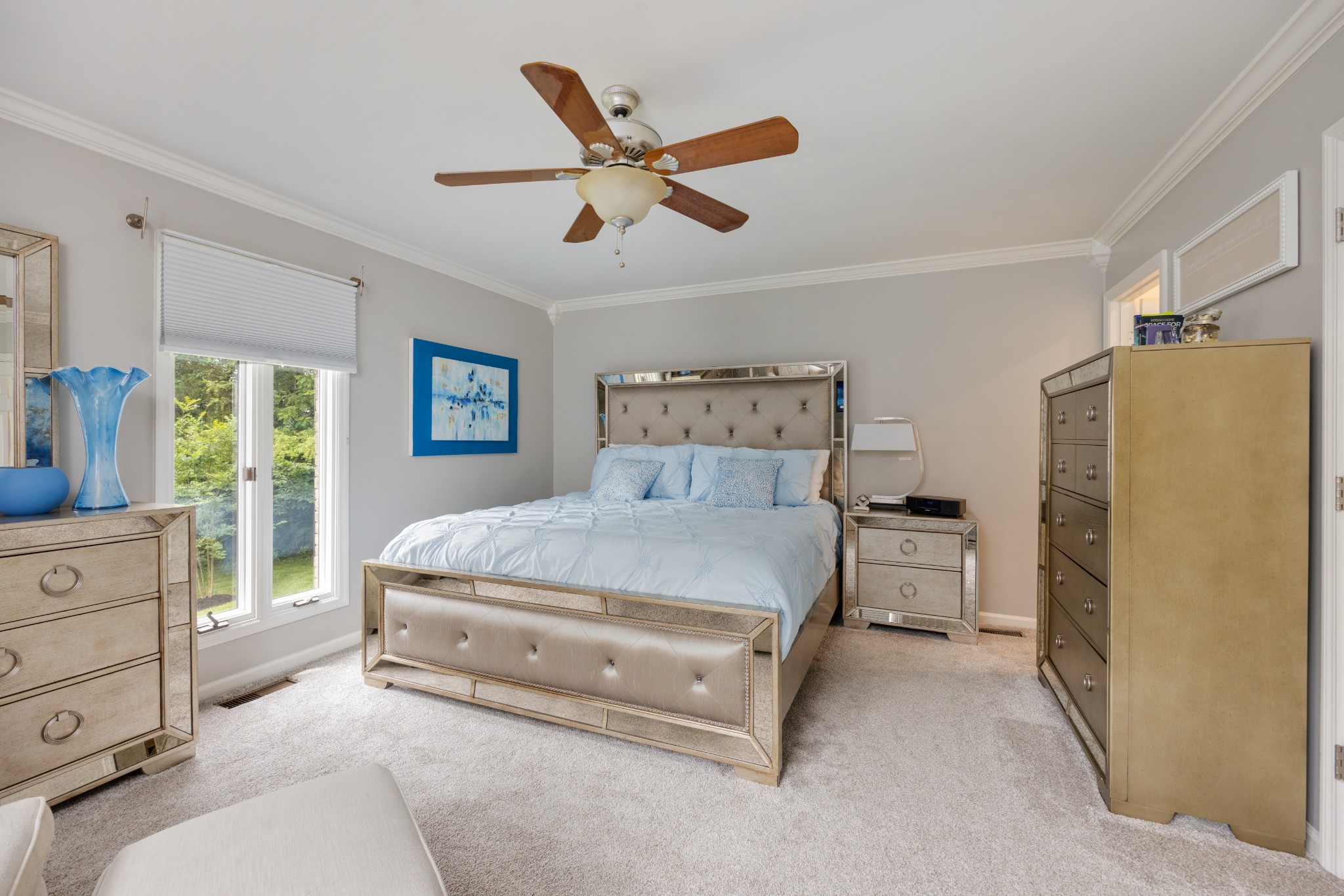 930 Graceland Ct