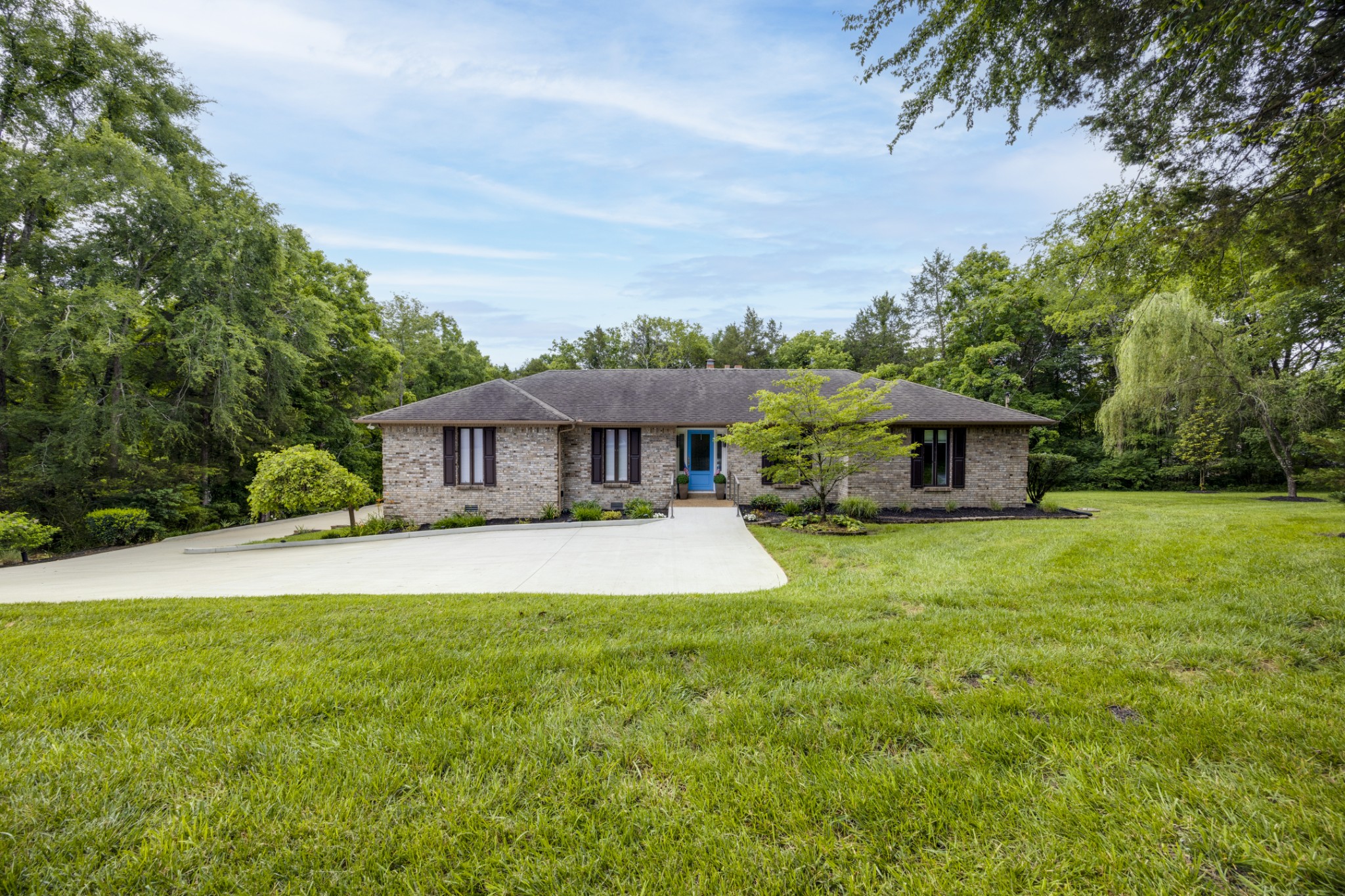 930 Graceland Ct